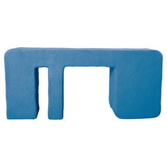 Mesa de centro escultural Kaa - Hormigón azul juguetón by Mary-Lynn & Carlo