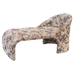 Chaise longue sculpturale de style Kagan en taille compacte