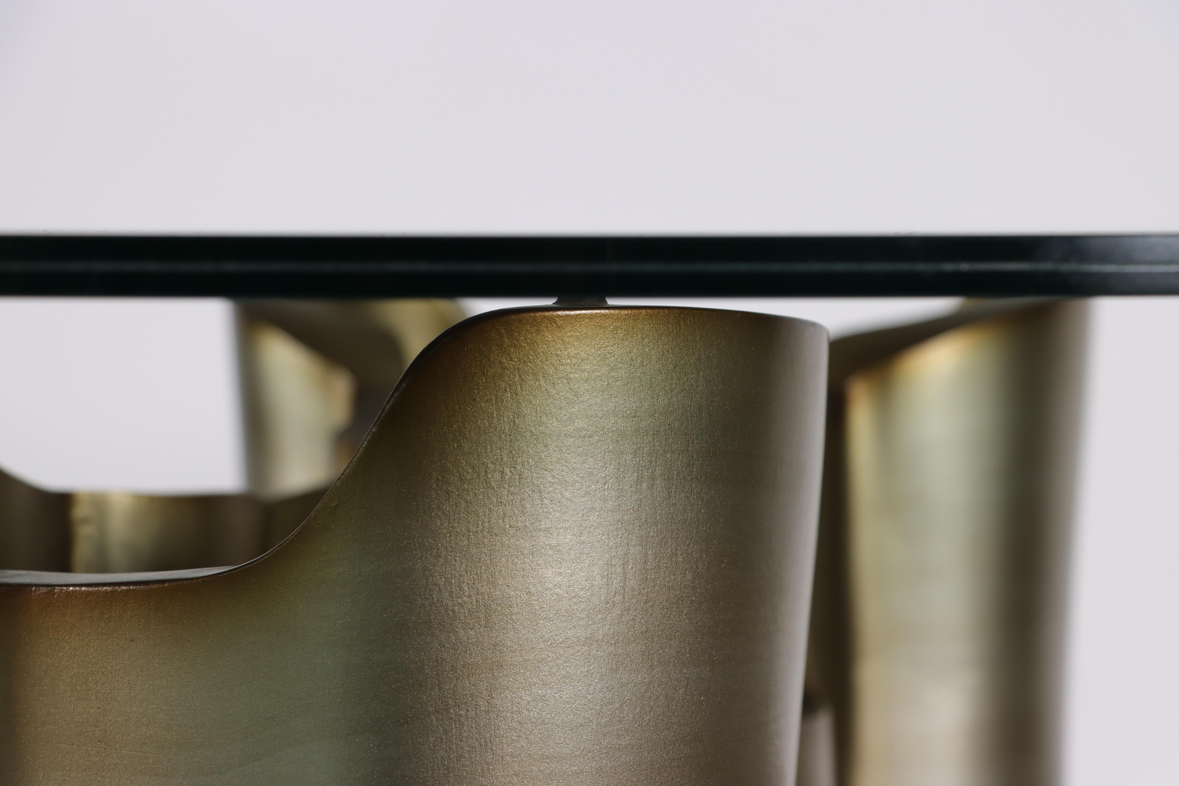 XXIe siècle et contemporain Table basse sculpturale en bois laqu et verre de Costantini, Mariposa, en stock en vente