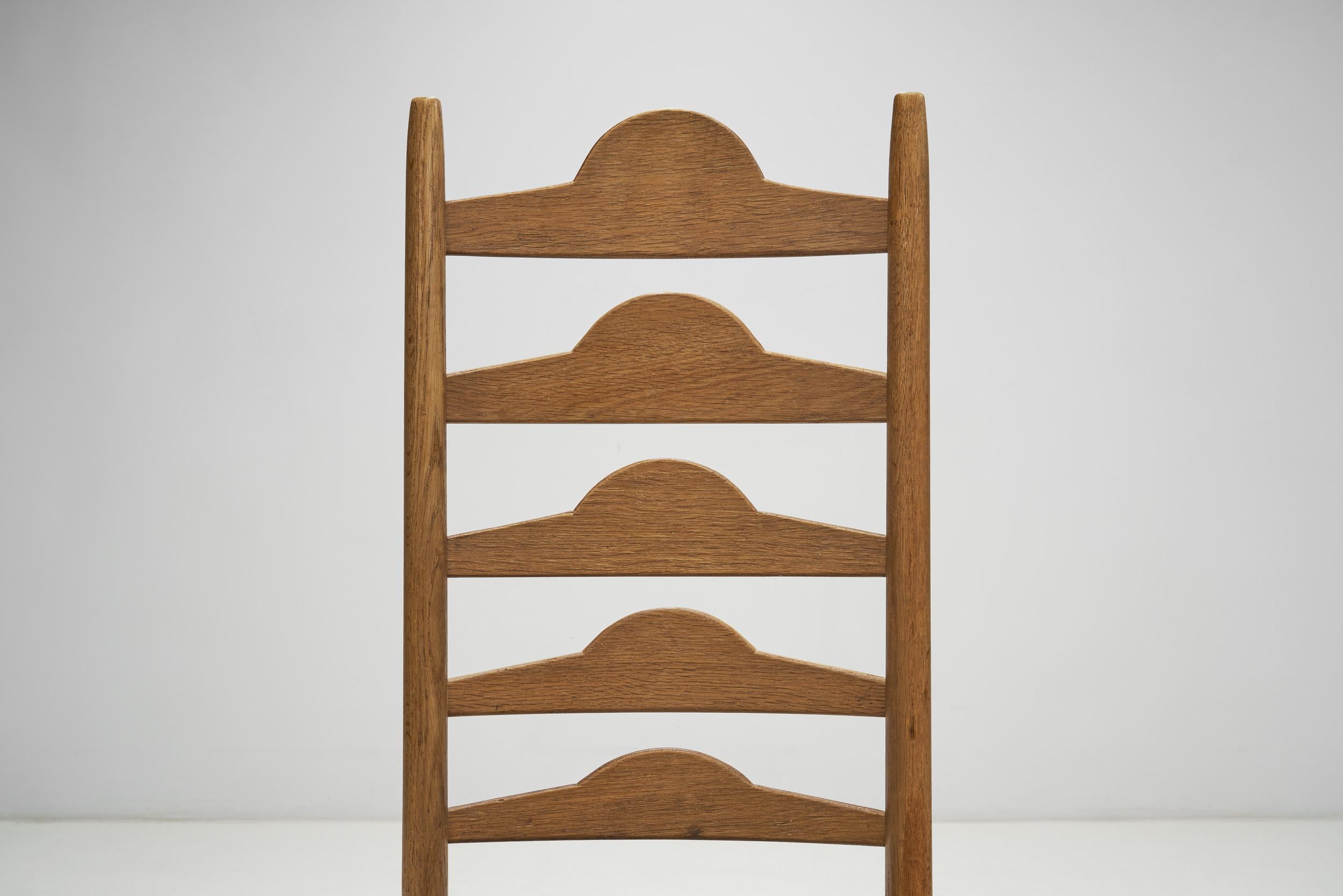 The Sculptural Ladder-Back Chairs, Europa erste Hälfte des 20. Jahrhunderts im Angebot 1