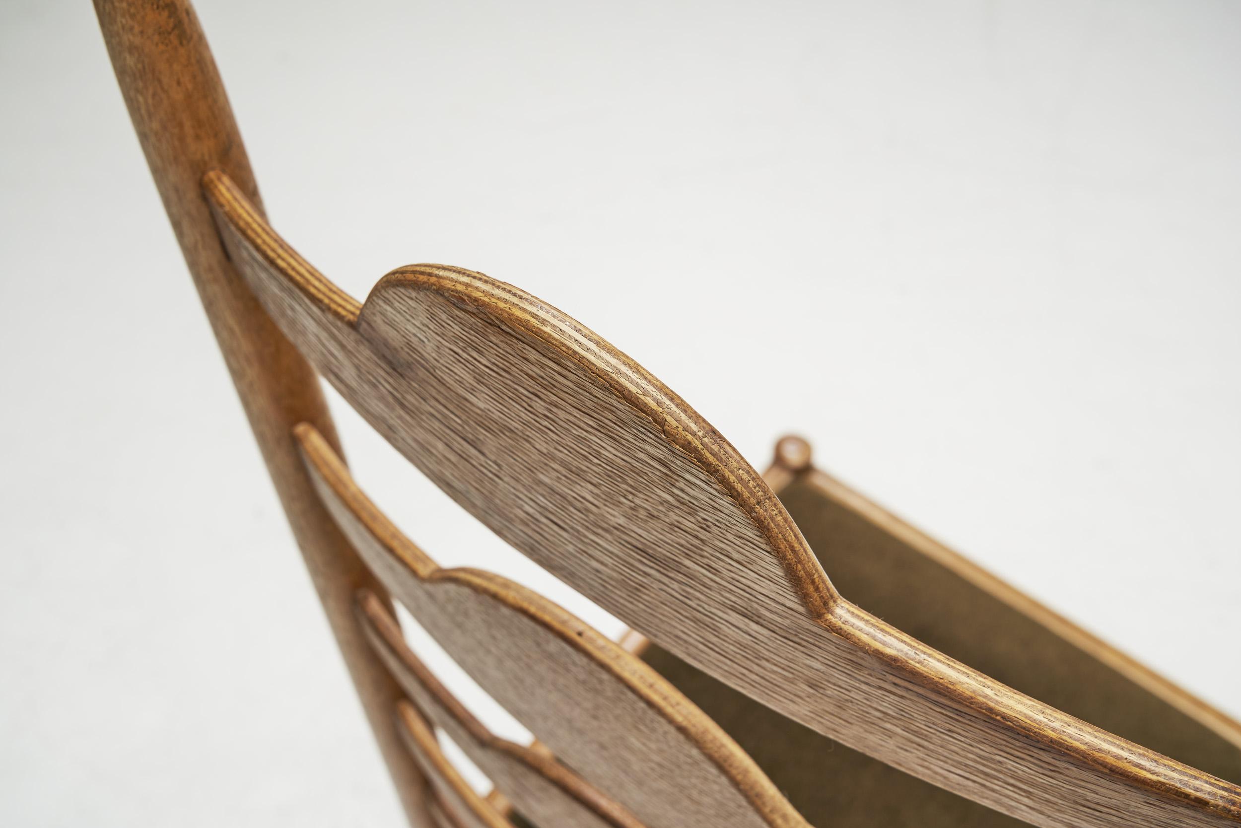 The Sculptural Ladder-Back Chairs, Europa erste Hälfte des 20. Jahrhunderts im Angebot 3