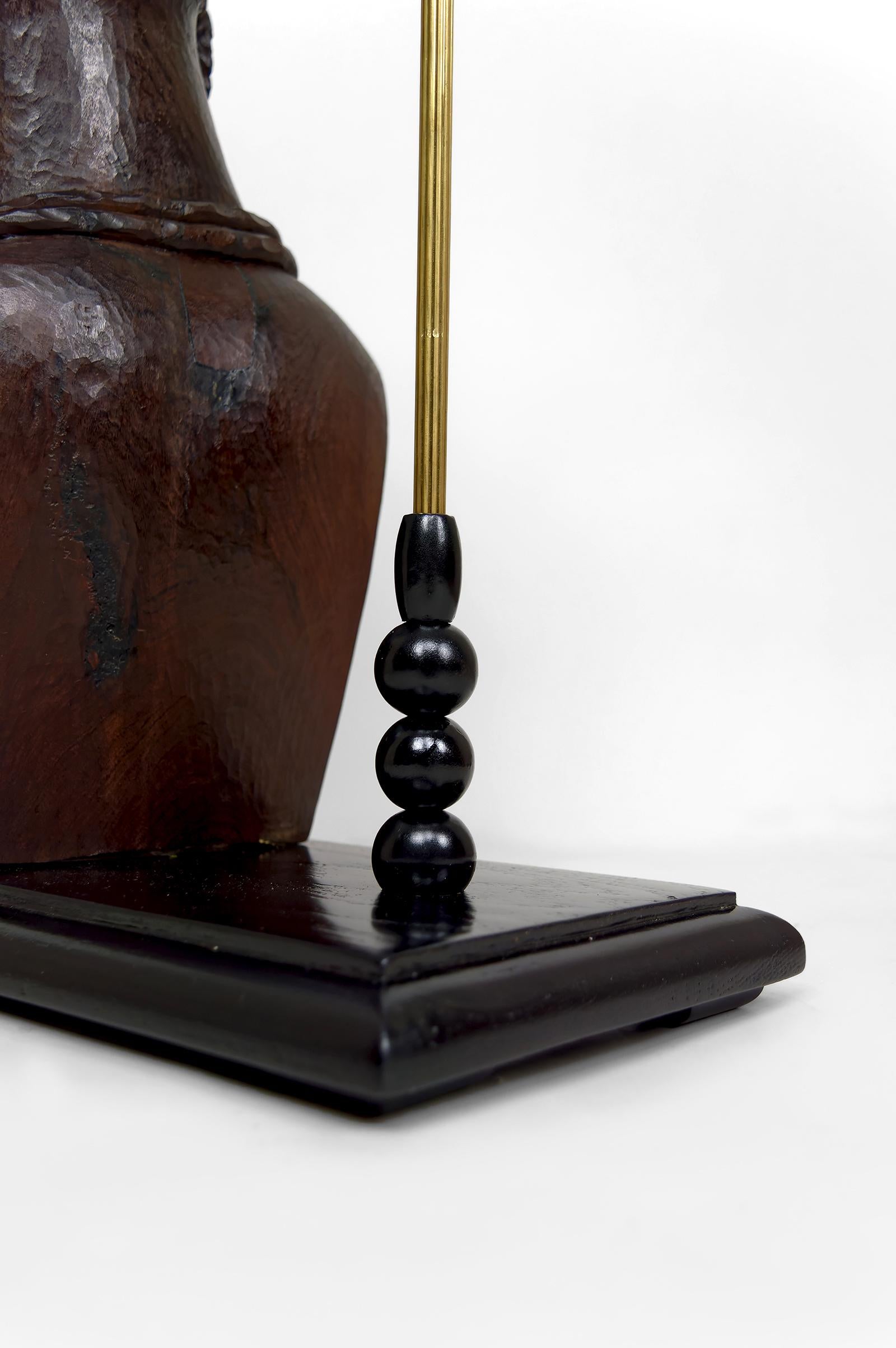 Lampe sculpturale, buste en ébène d'une femme africaine par AleXS, CIRCA 1970 en vente 10