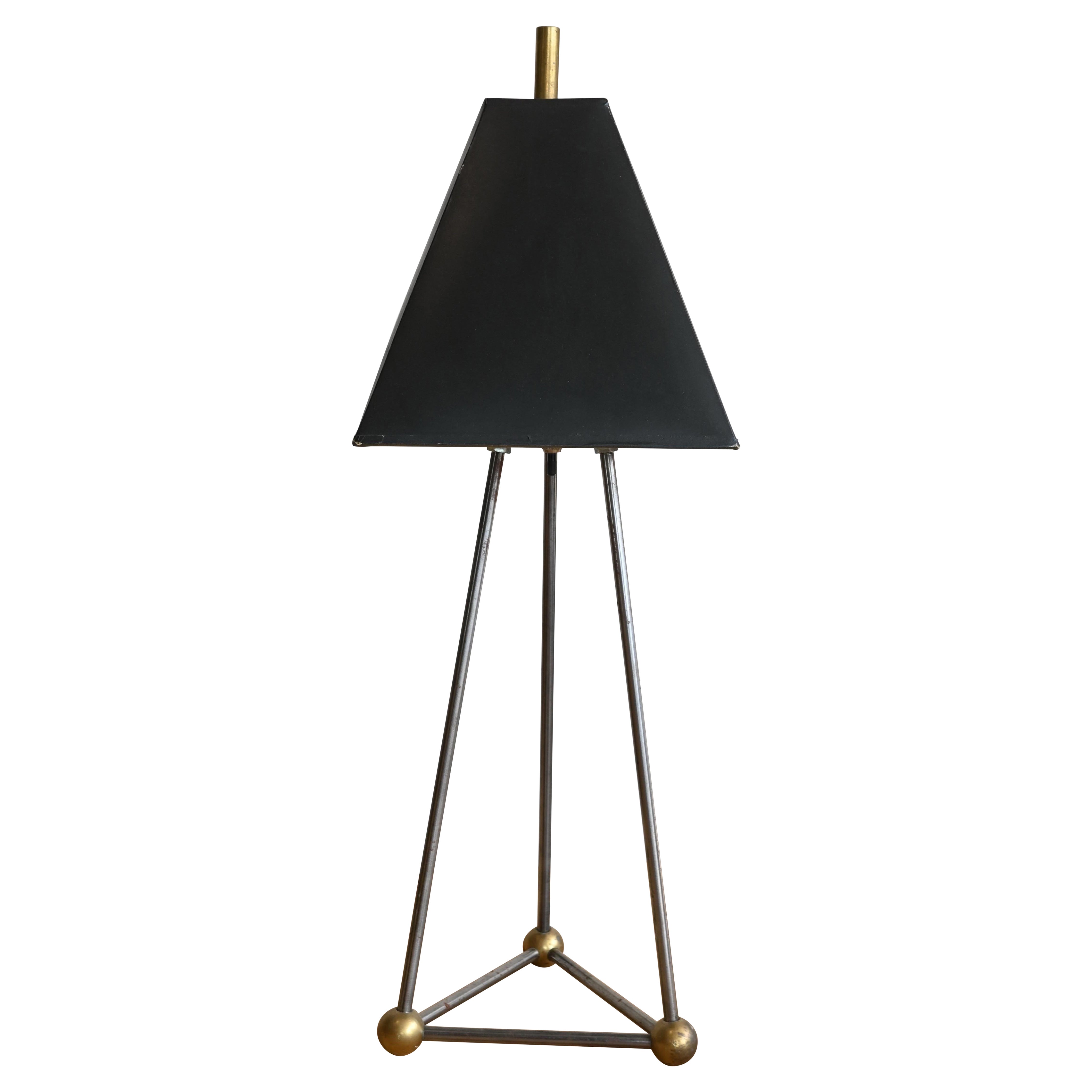Skulpturale Lampe im Angebot