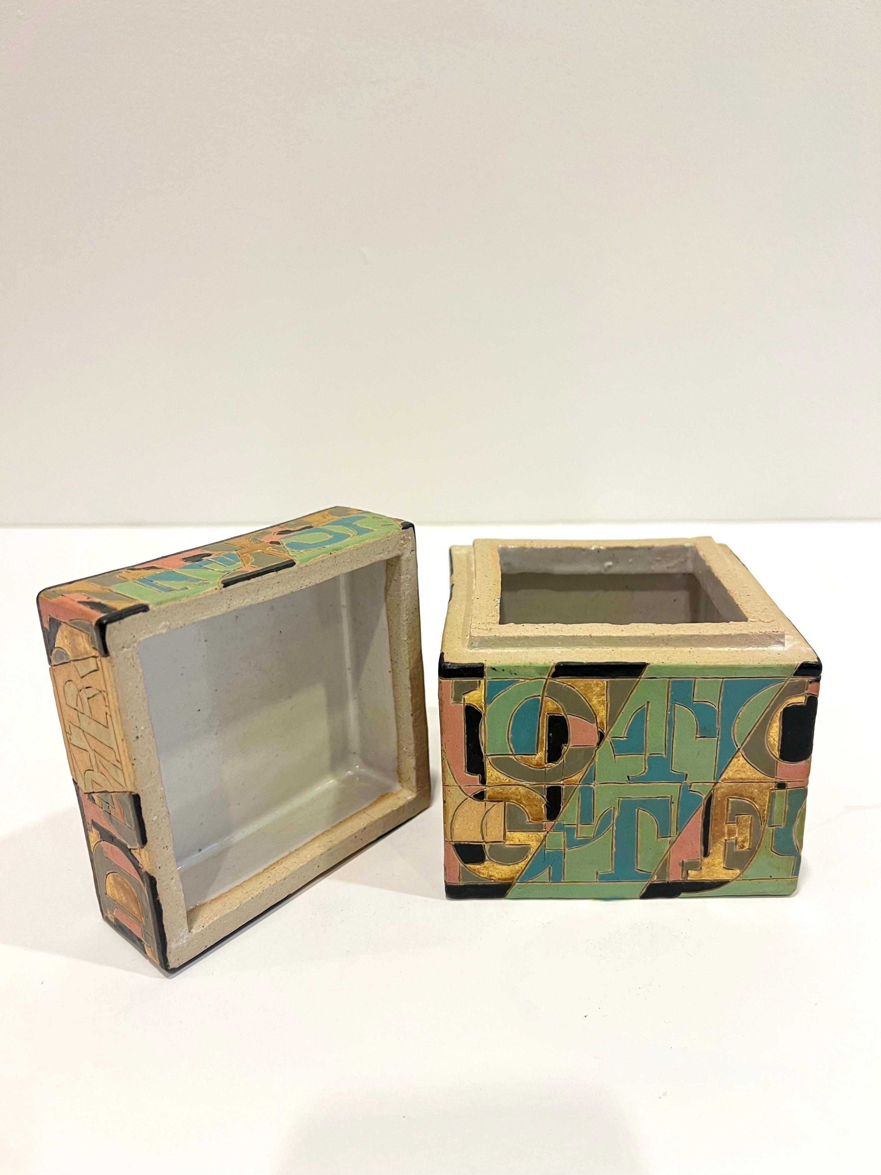 Vaso scultoreo in gres con coperchio e lettere incise di Bo Kristiansen, Danimarca in vendita 12