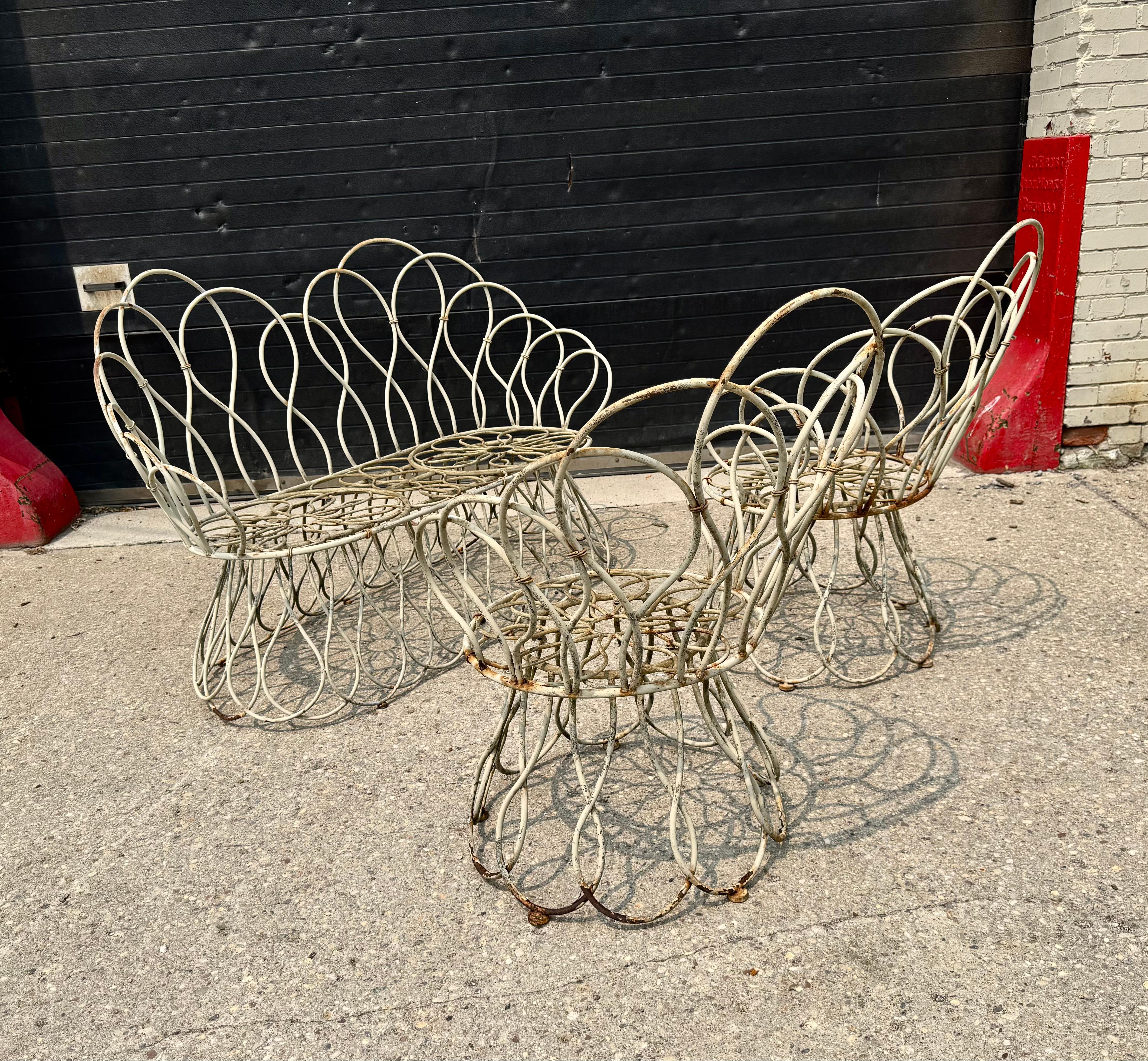 Sculptural Loop settee and chairs in the Manner of Frances Elkins/Classic Modern in vendita 2