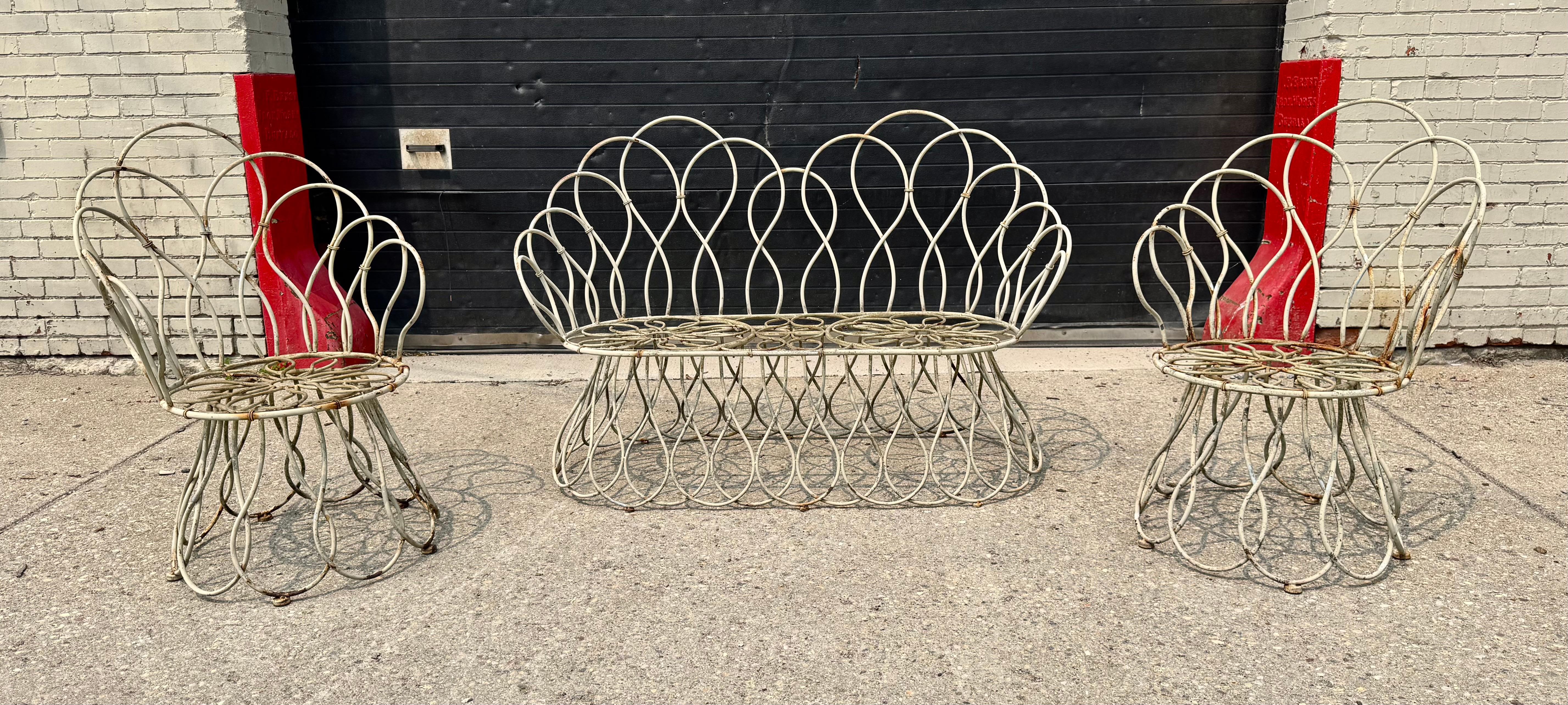 Sculptural Loop settee and chairs in the Manner of Frances Elkins/Classic Modern in vendita 5
