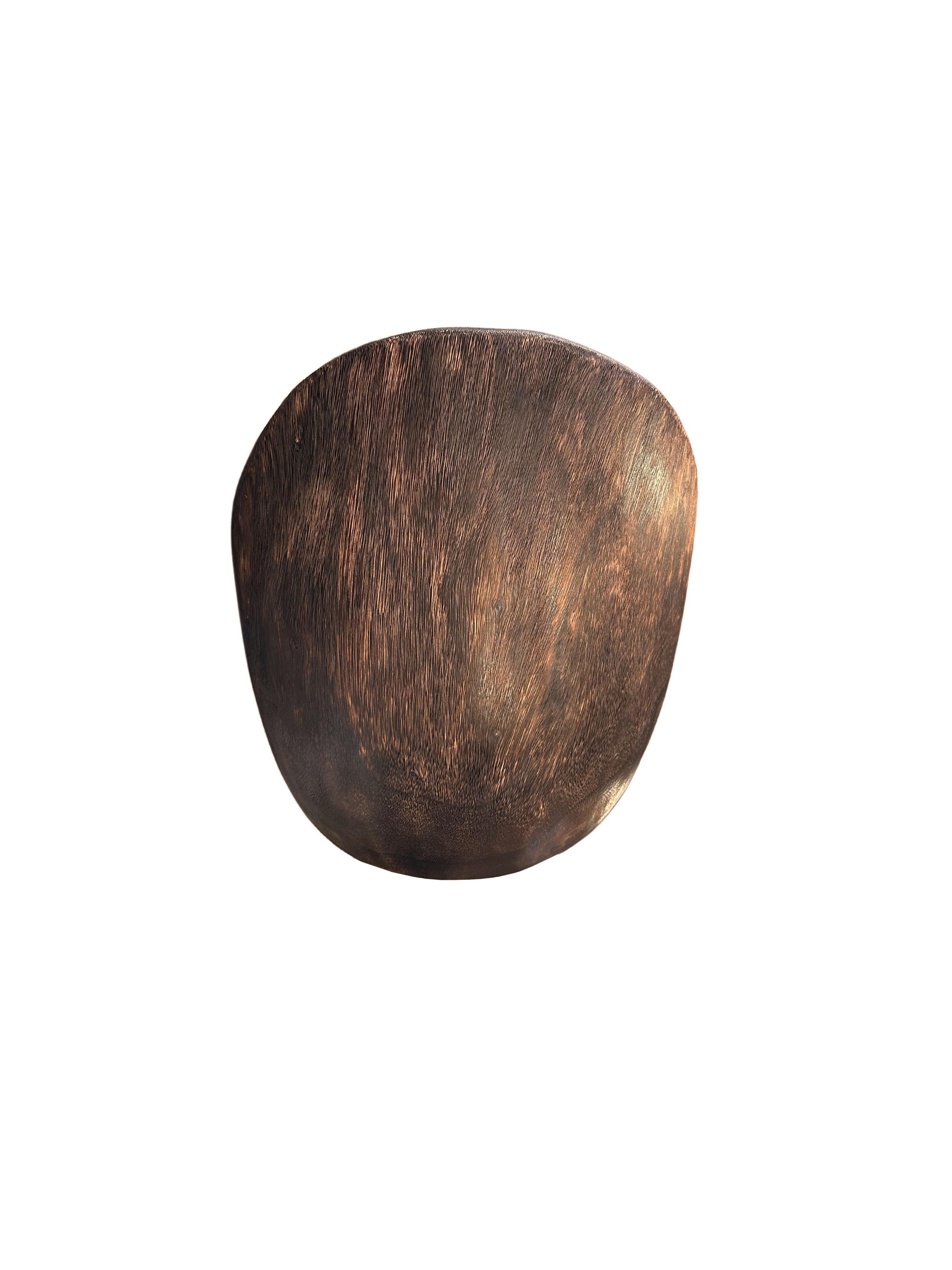 Sculptural Lounge Chair Carved from Solid Suar Wood, Modern Organic In New Condition For Sale In Jimbaran, Bali