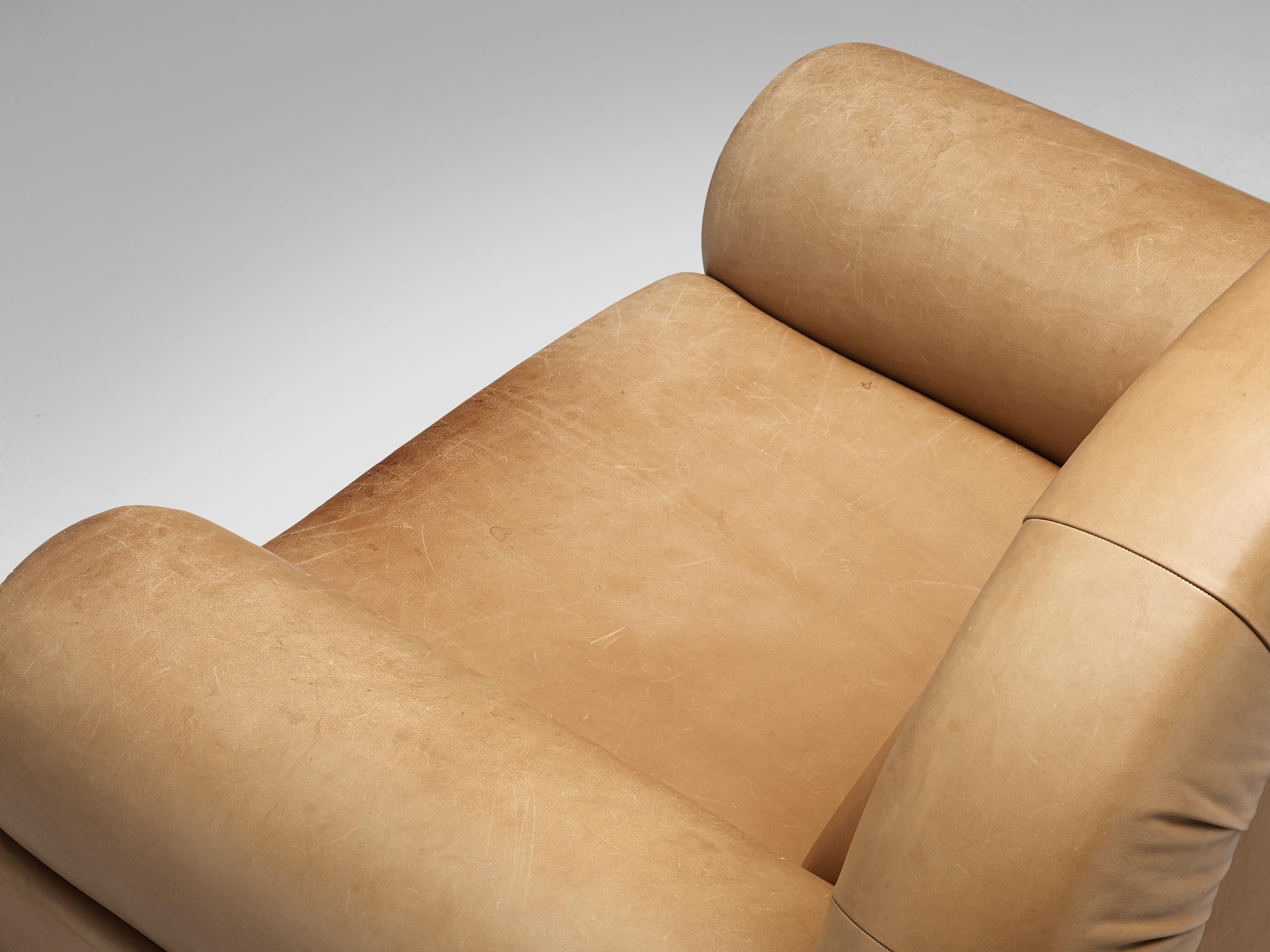 Sculptural Lounge Chair in Beige Leather In Good Condition In Waalwijk, NL