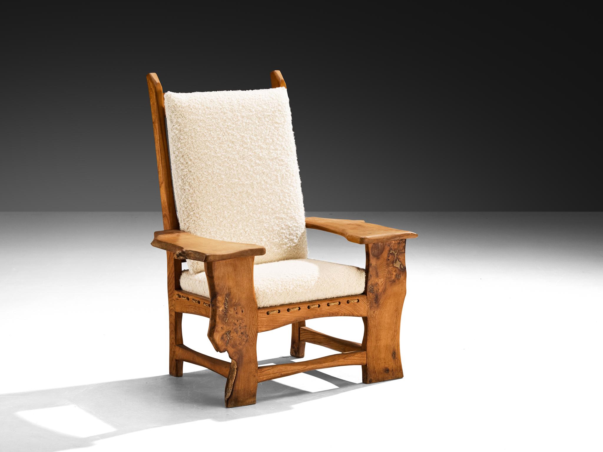 Silla de salón escultural de olmo con forma orgánica en venta 3