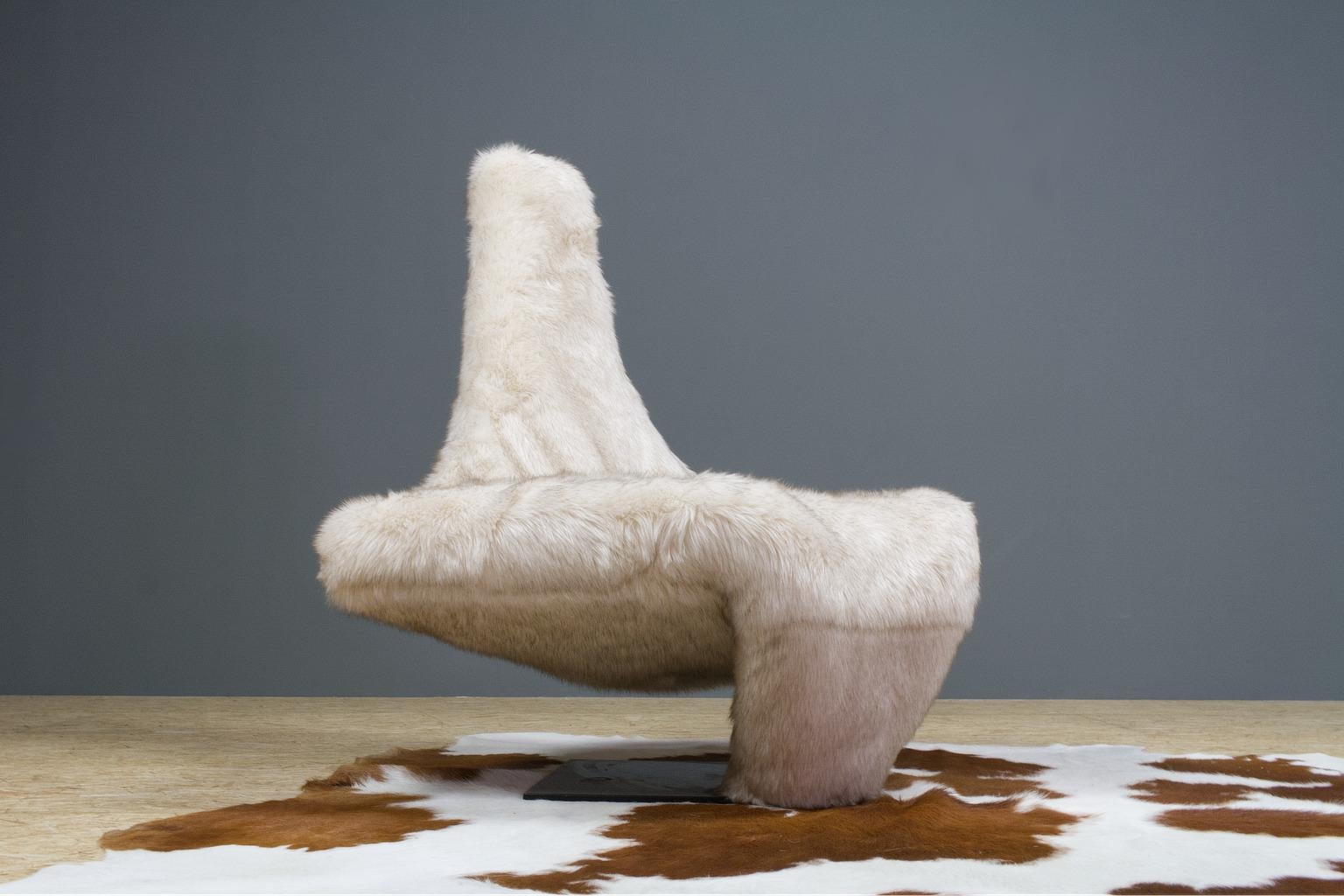 Modern Sculptural Lounge Chair in faux fur by Jack Crebolder for Dover Design, 1982 For Sale