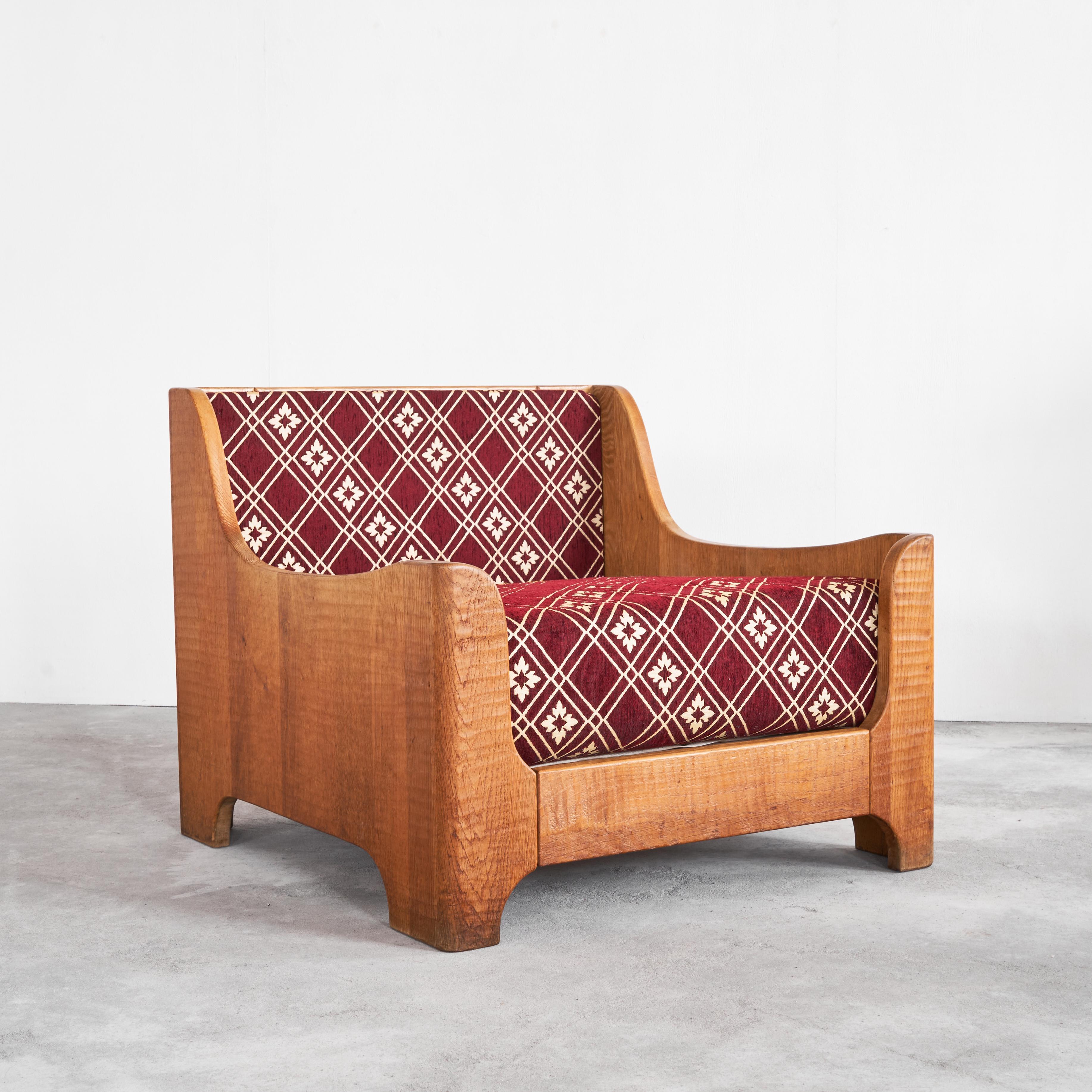 Chaise longue sculpturale en chêne massif des années 1940 en vente 3