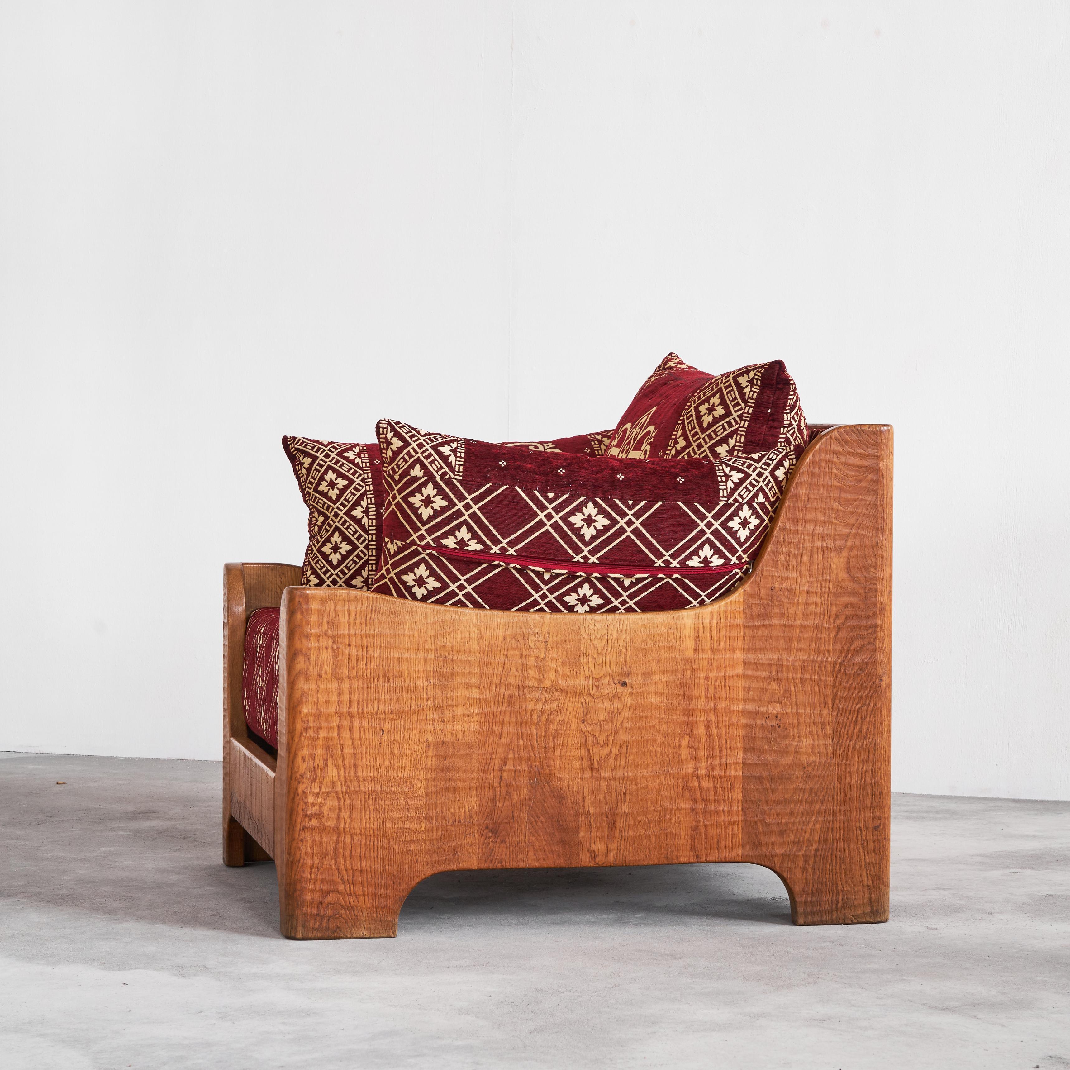 Fait main Chaise longue sculpturale en chêne massif des années 1940 en vente