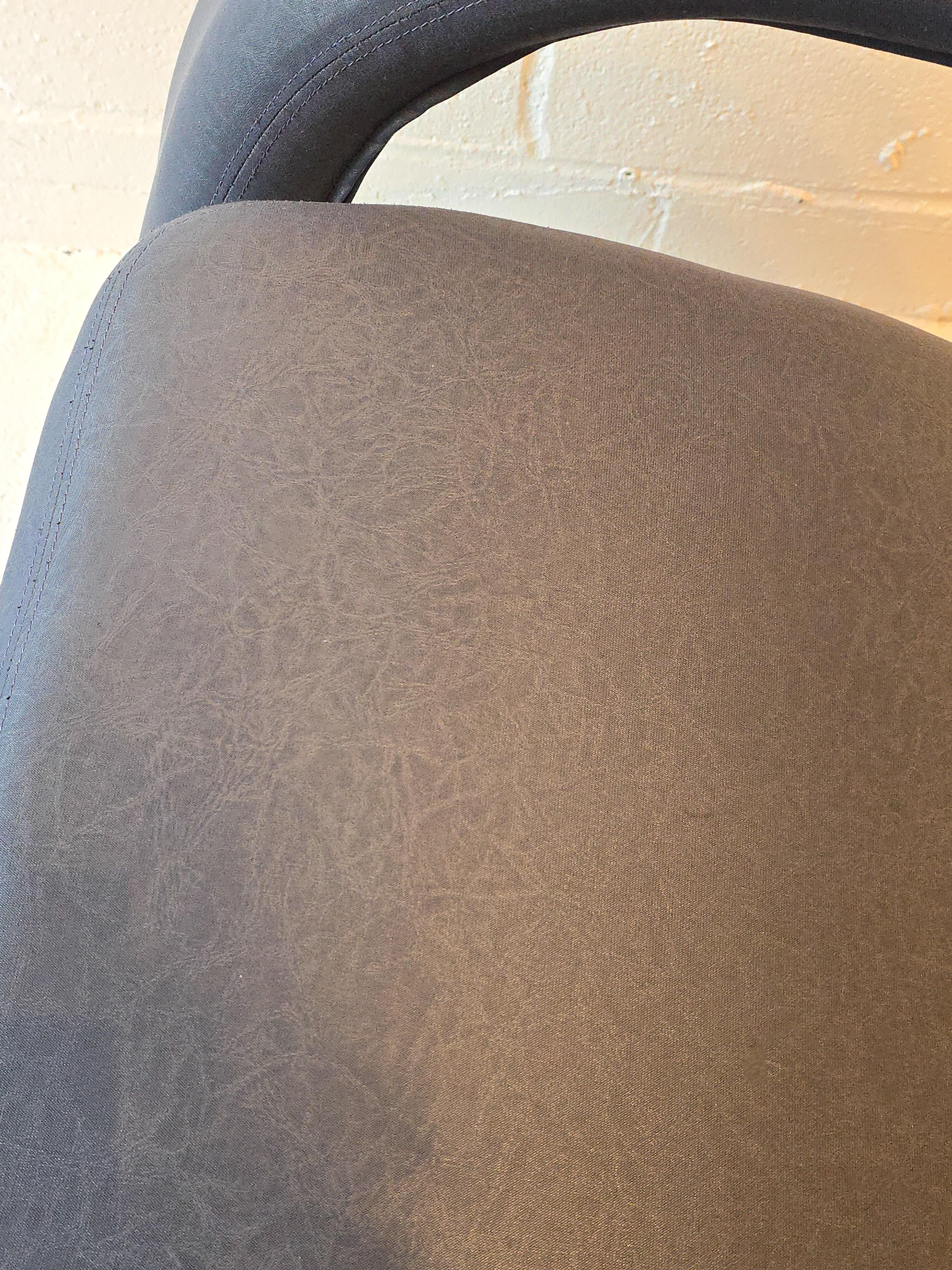 Silla escultural Jaymar años 80 Cuero en venta