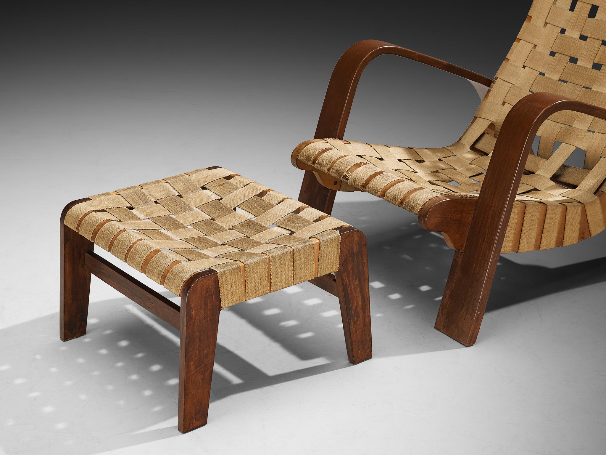Mid-Century moderno Sedia da salotto scultorea con ottomana in fettuccia di tela e legno di Bentwood in vendita