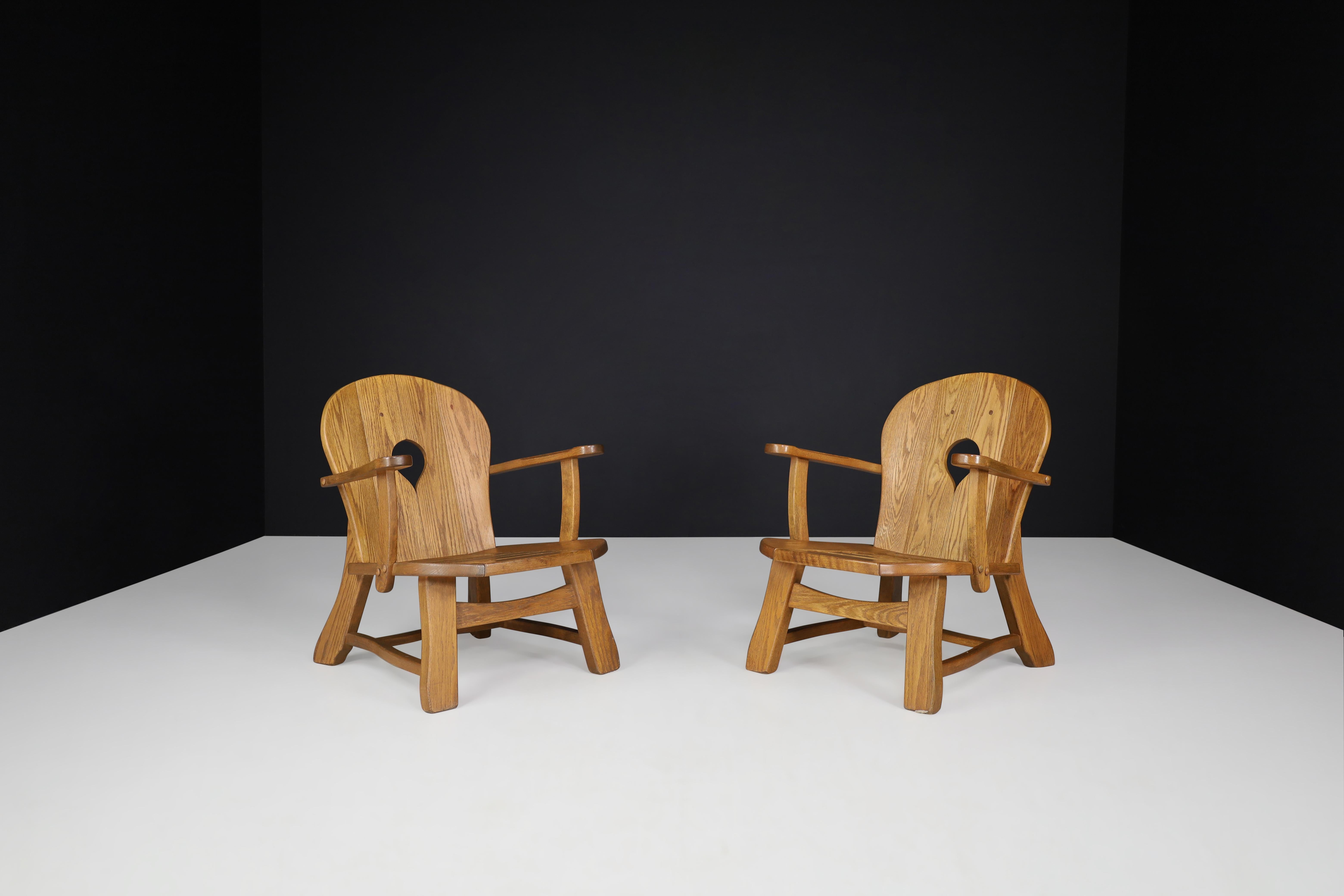 Sculptural Lounge Chairs in Oak, France, 1960s In Good Condition For Sale In Almelo, NL