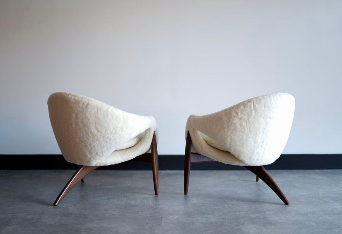 Sculptural Lounge Chairs in Shearling by Luigi Tiengo, Canada, C. 1960s In Excellent Condition For Sale In Westport, CT