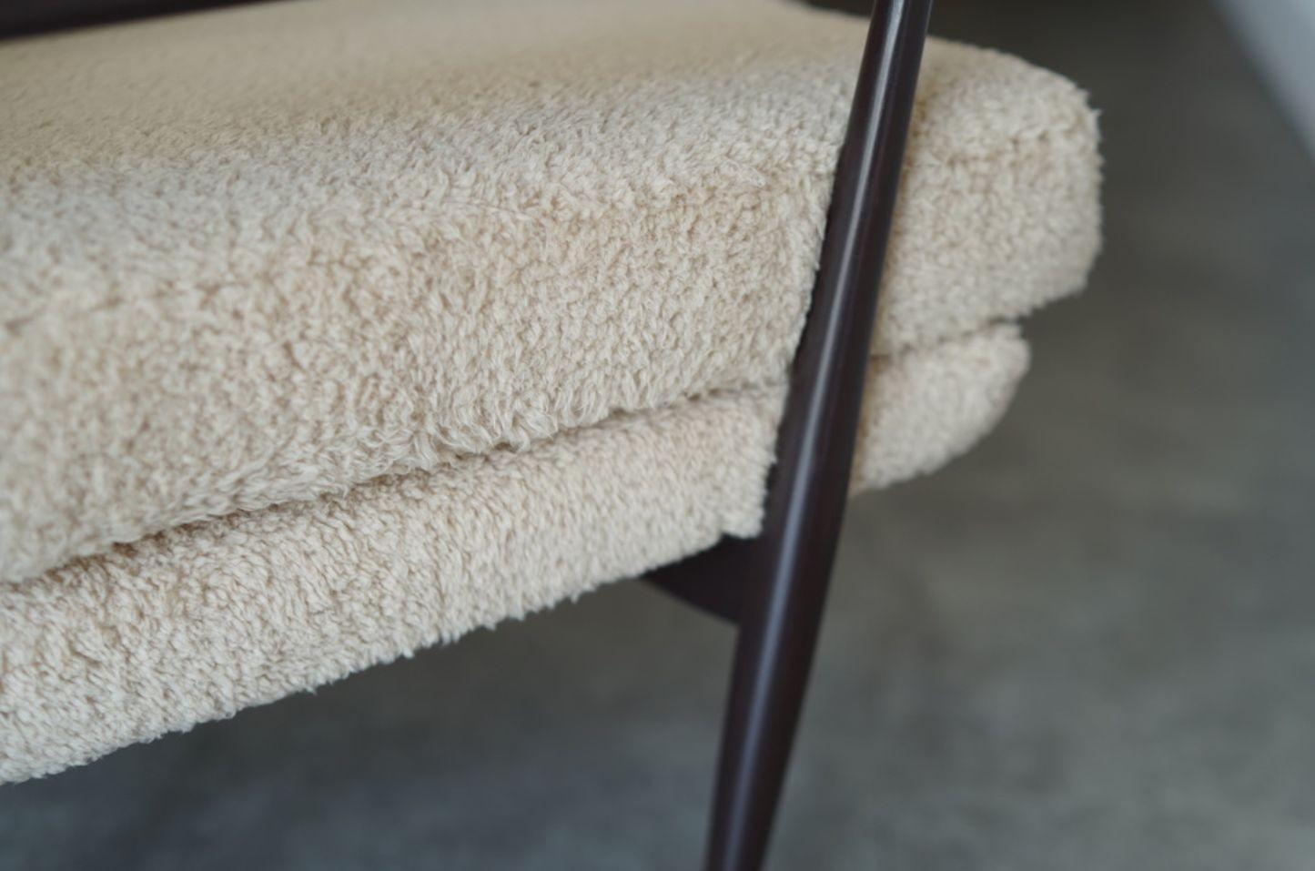 Sillones escultóricos de lana Teddy, c. 1970 en Excelente estado para la venta en Westport, CT
