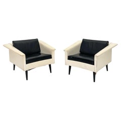 Sculptural Lounge Chairs in the Style of Gio Ponti
