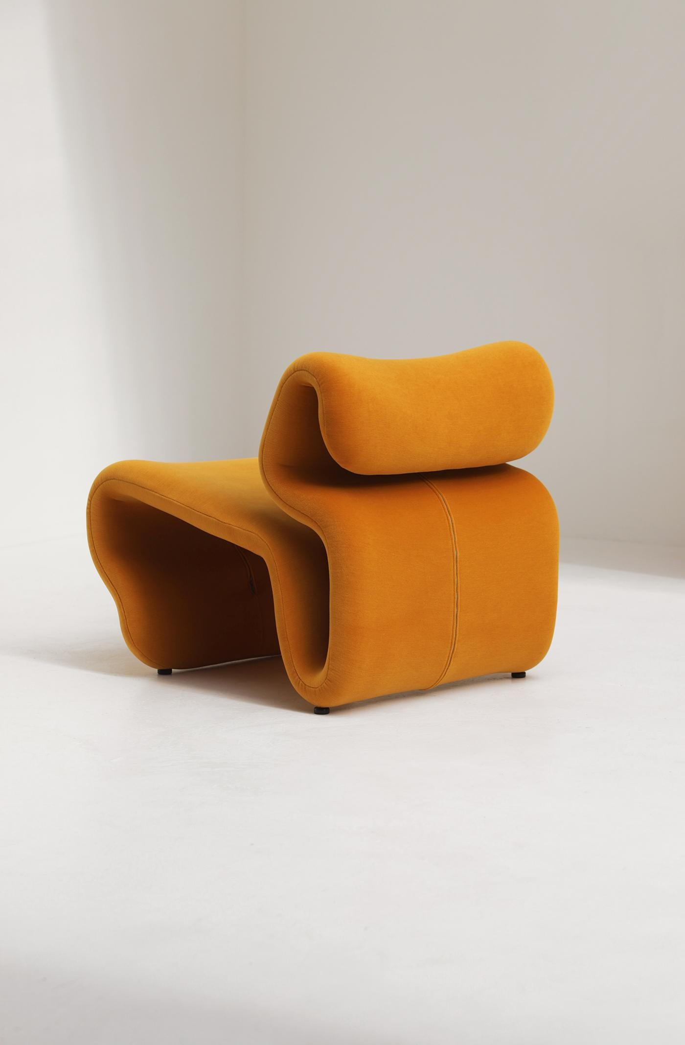 Swedish designer Jan Ekselius studied at the art academy in Stockholm and later at the Royal College of Art in London. He made his international breakthrough in the early 1970s with his futuristic, organic furniture designs and has since been