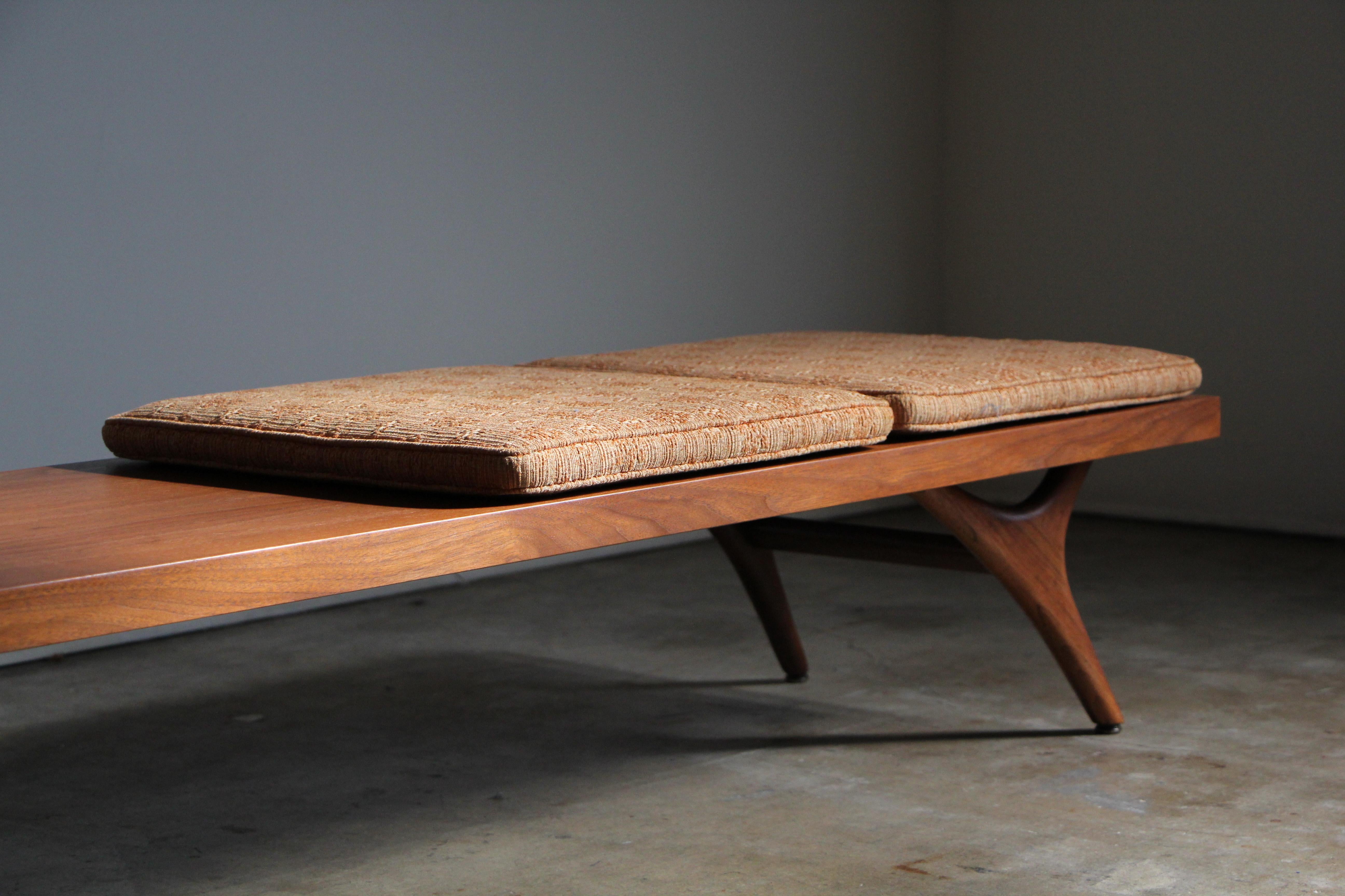 Walnut Sculptural Low Bench Attributed to Vladimir Kagan for Grosfeld House, 1950s