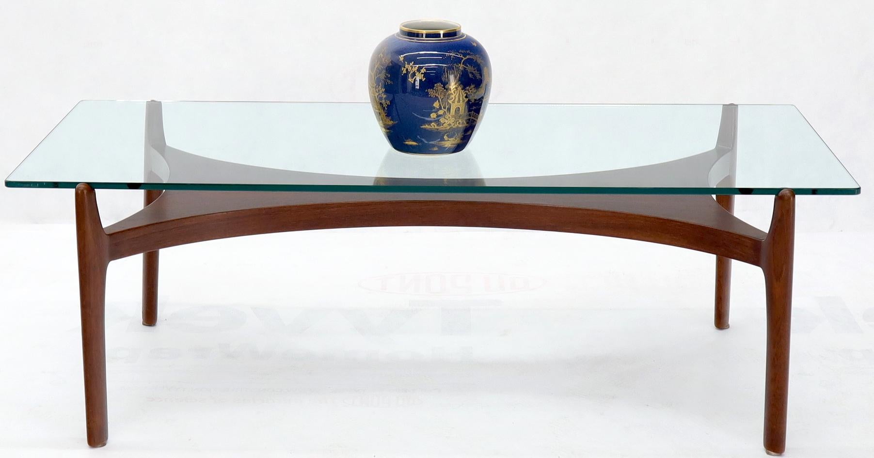 Sculptural Low Profile Teak Base Glass Top Danish Midcentury Coffee Table en vente 5