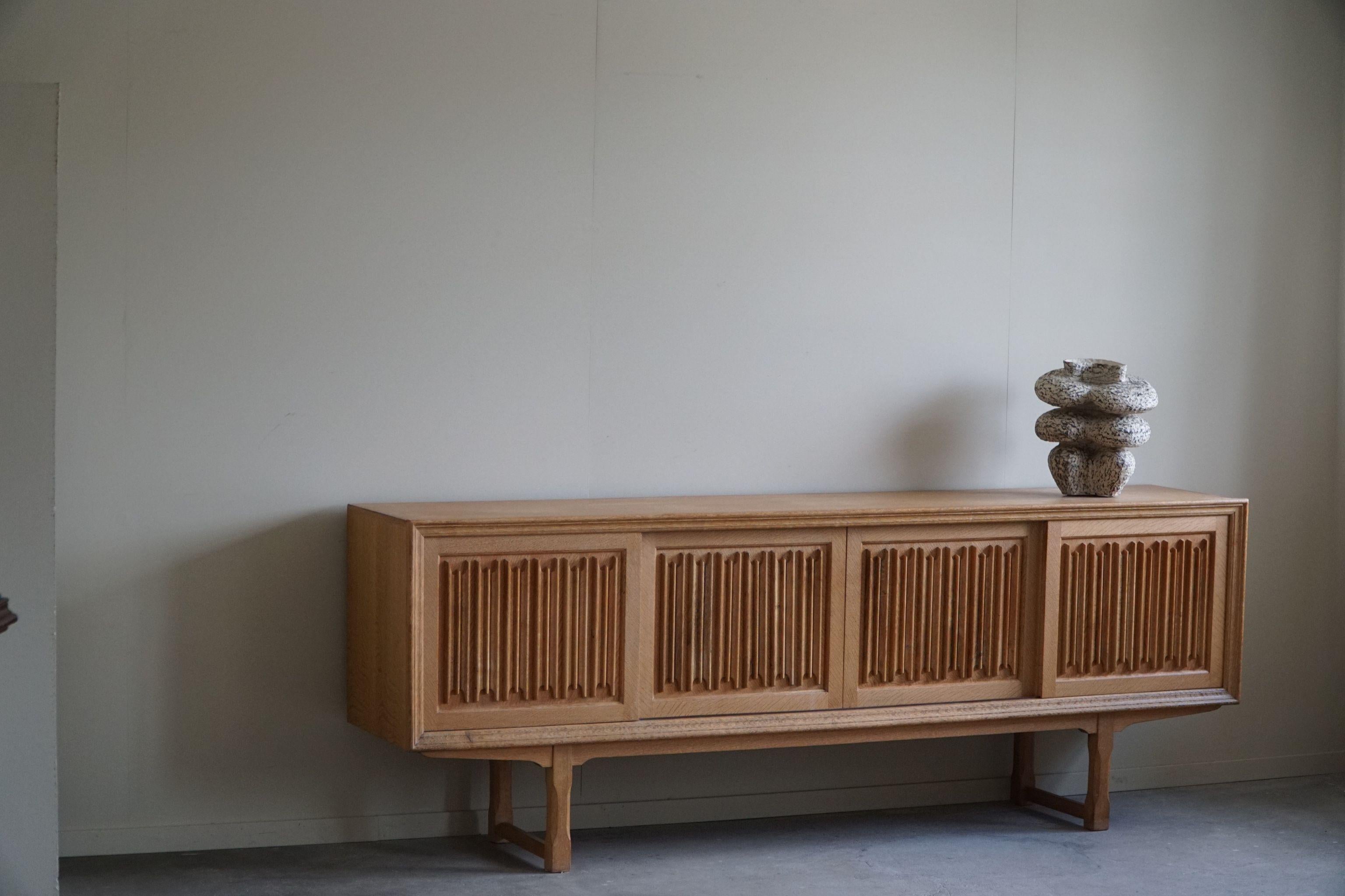 Sculptural Low Sideboard in Oak, Mid Century Modern, Danish Cabinetmaker, 1960s For Sale 7
