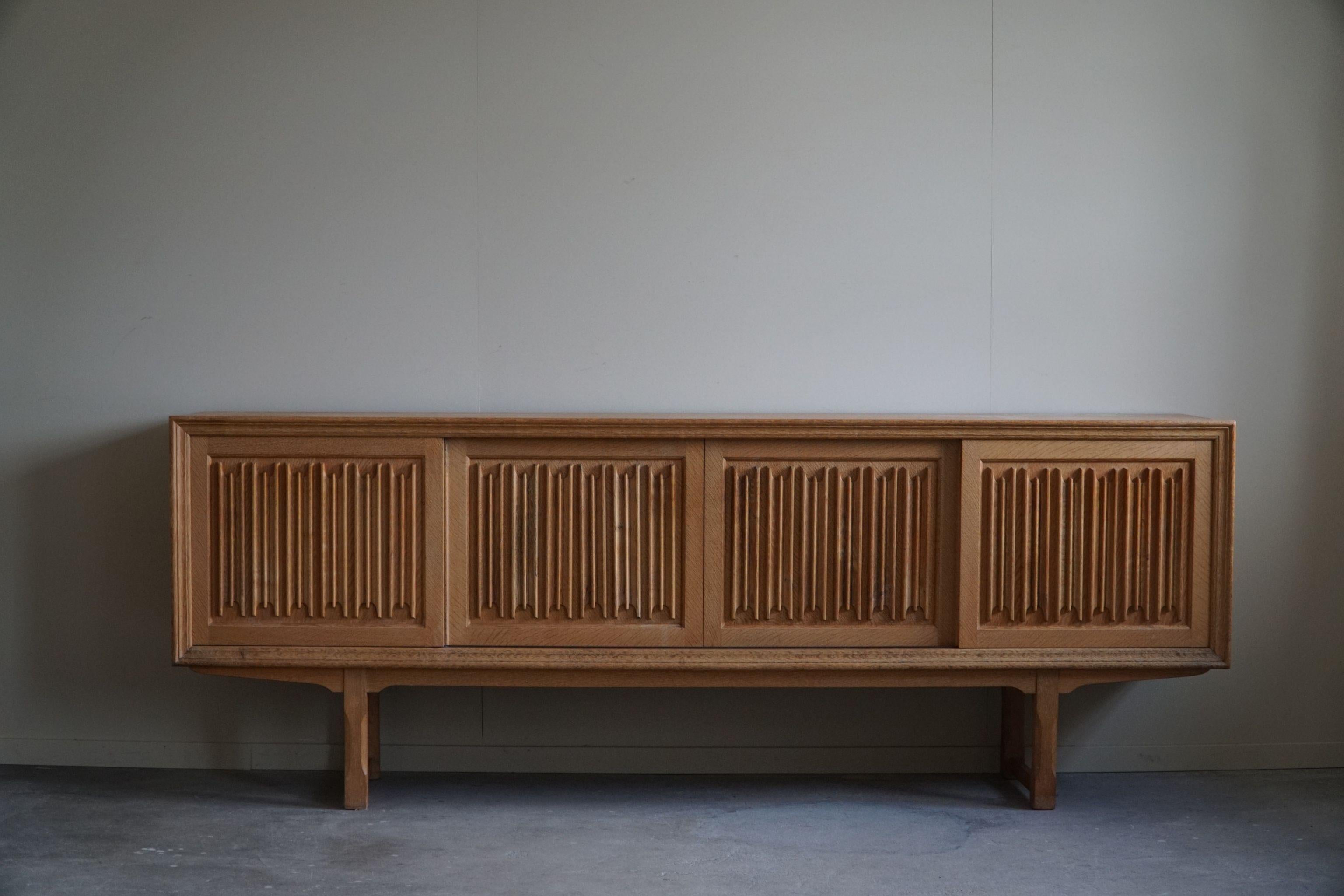 Sculptural Low Sideboard in Oak, Mid Century Modern, Danish Cabinetmaker, 1960s For Sale 9