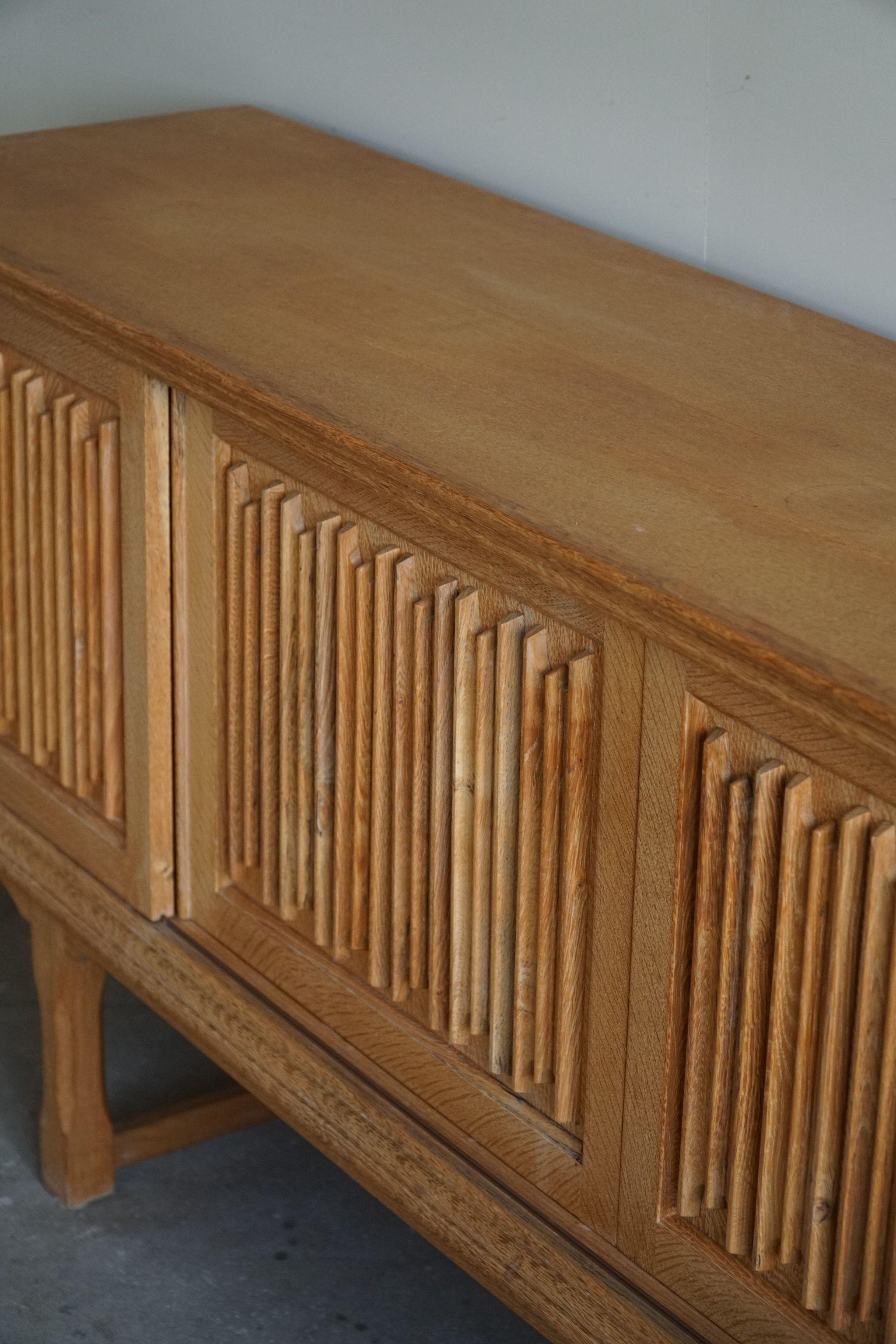 Sculptural Low Sideboard in Oak, Mid Century Modern, Danish Cabinetmaker, 1960s For Sale 10