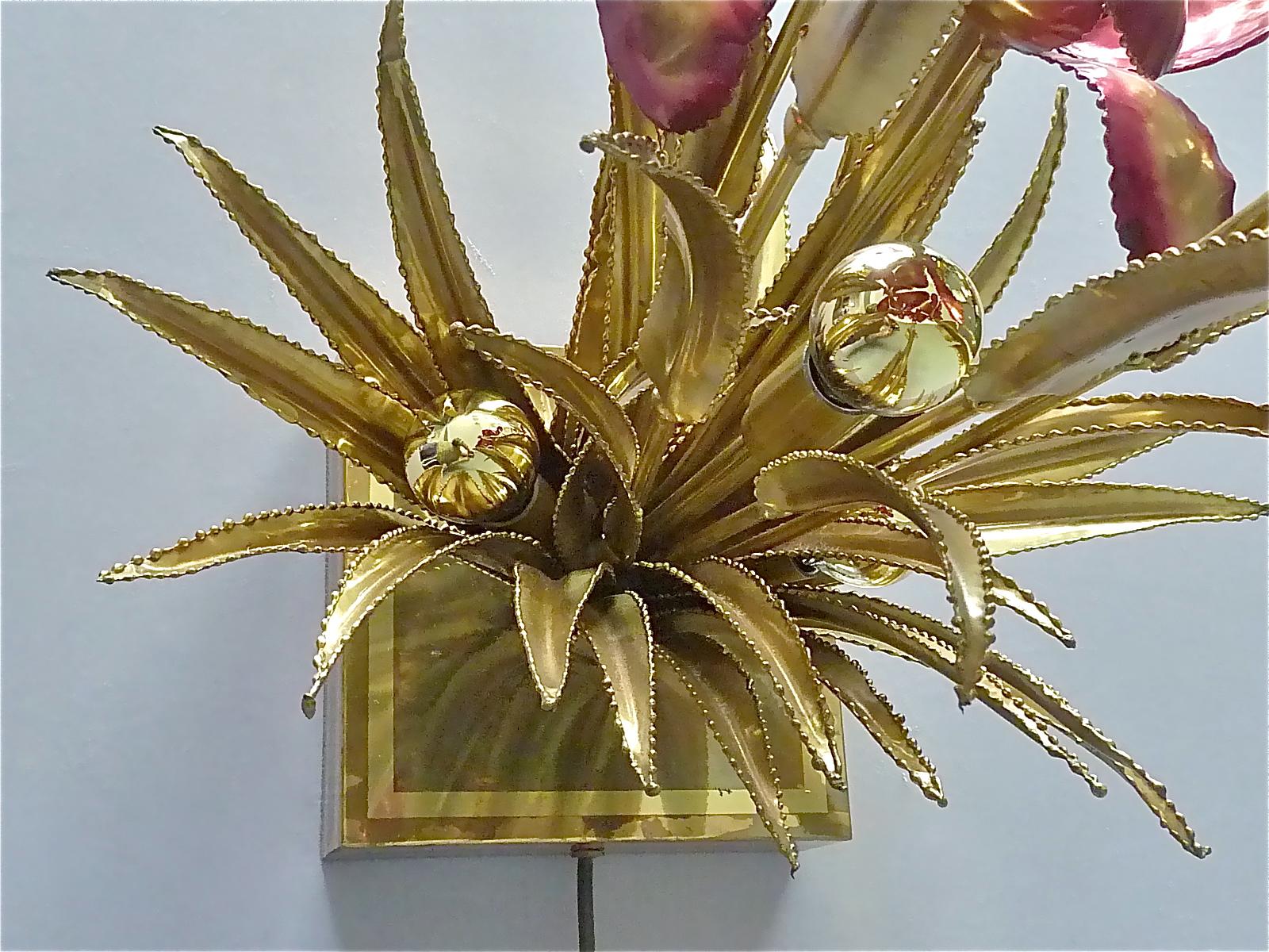 Métal Lampadaire sculptural à fleurs Maison Jansen en laiton doré des années 1970 Charles Bagues en vente