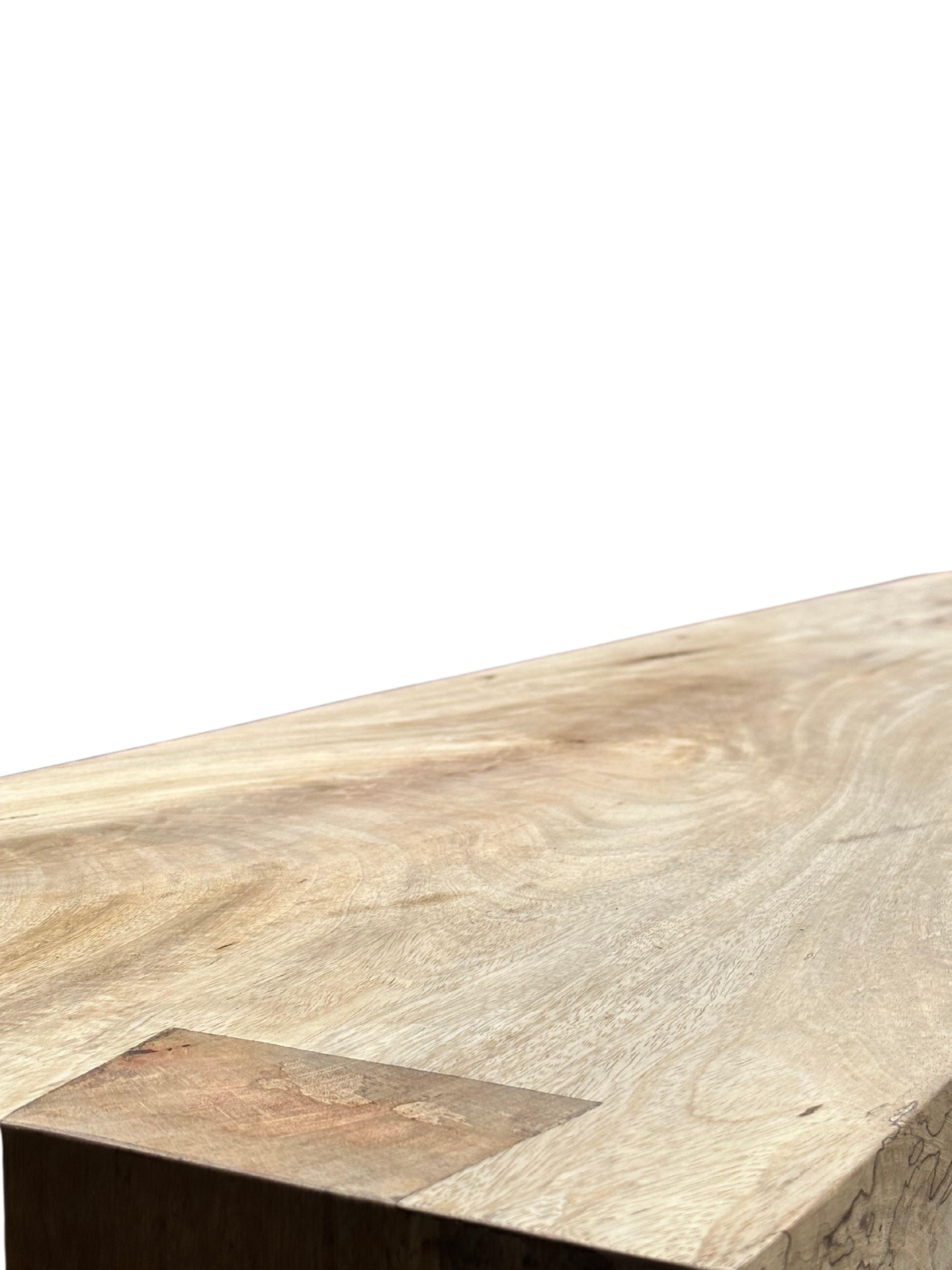 Banco Escultural de Madera de Mango, Orgánico Moderno, Impresionantes Texturas de Madera Madera frutal en venta