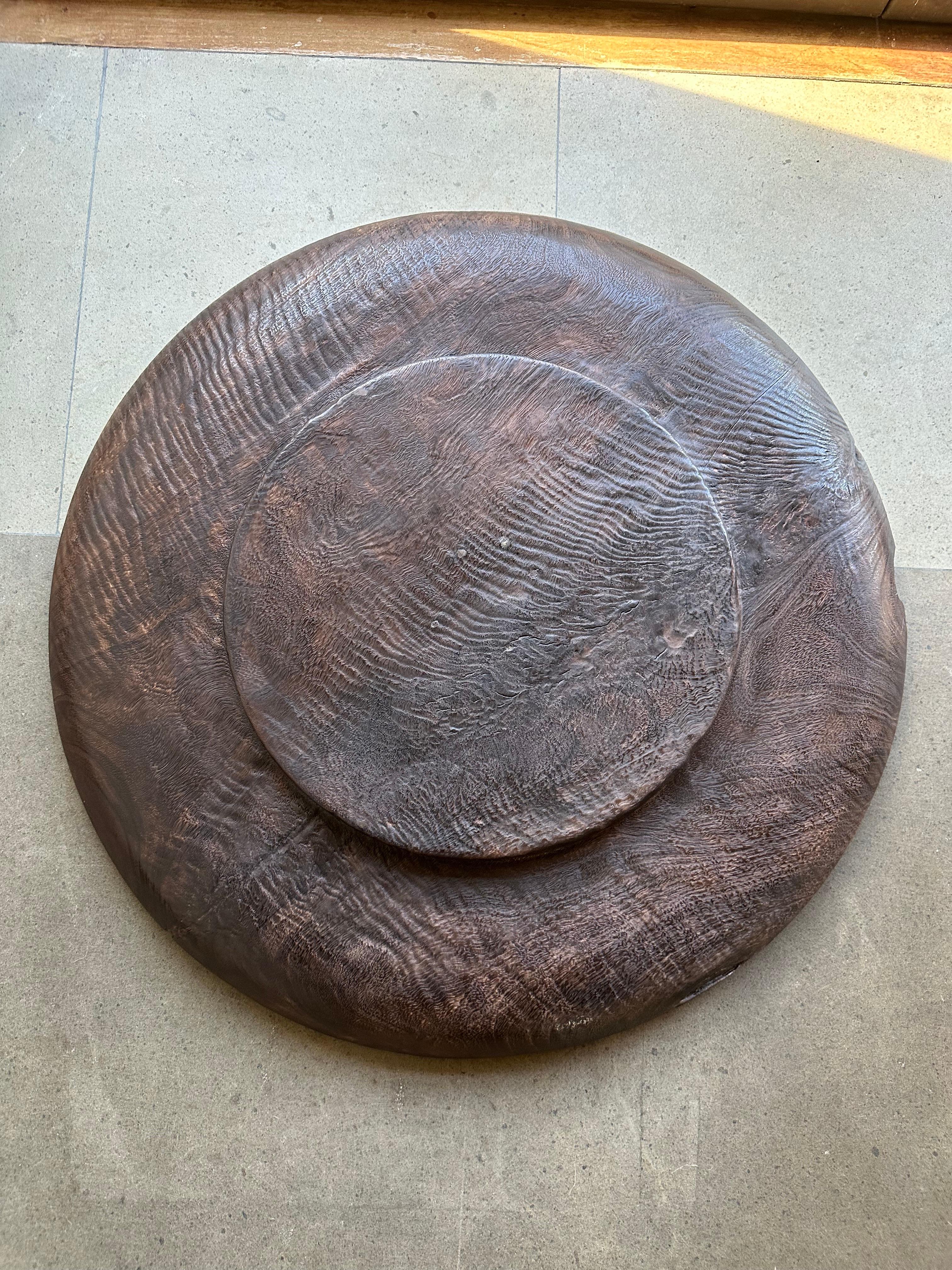 Bol sculptural en bois de Mango aux textures étonnantes, finition brûlée en vente 5