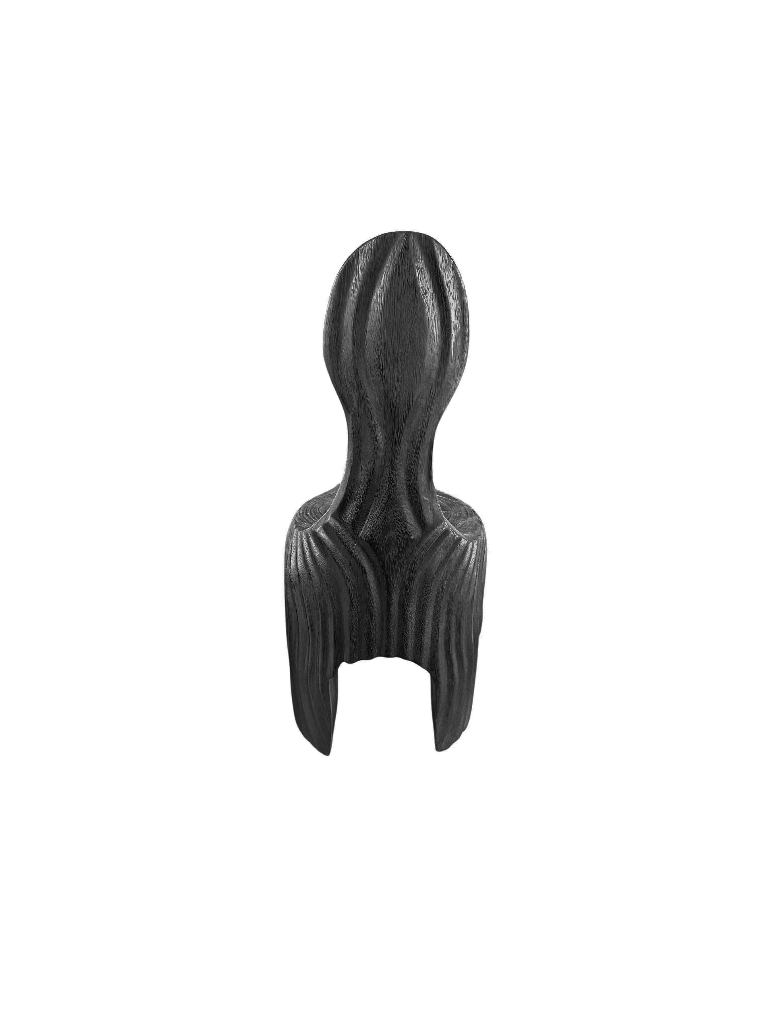 Sculptural Mango Wood Chair with Carved Detailing, Modern Organic, Burnt Finish In New Condition For Sale In Jimbaran, Bali