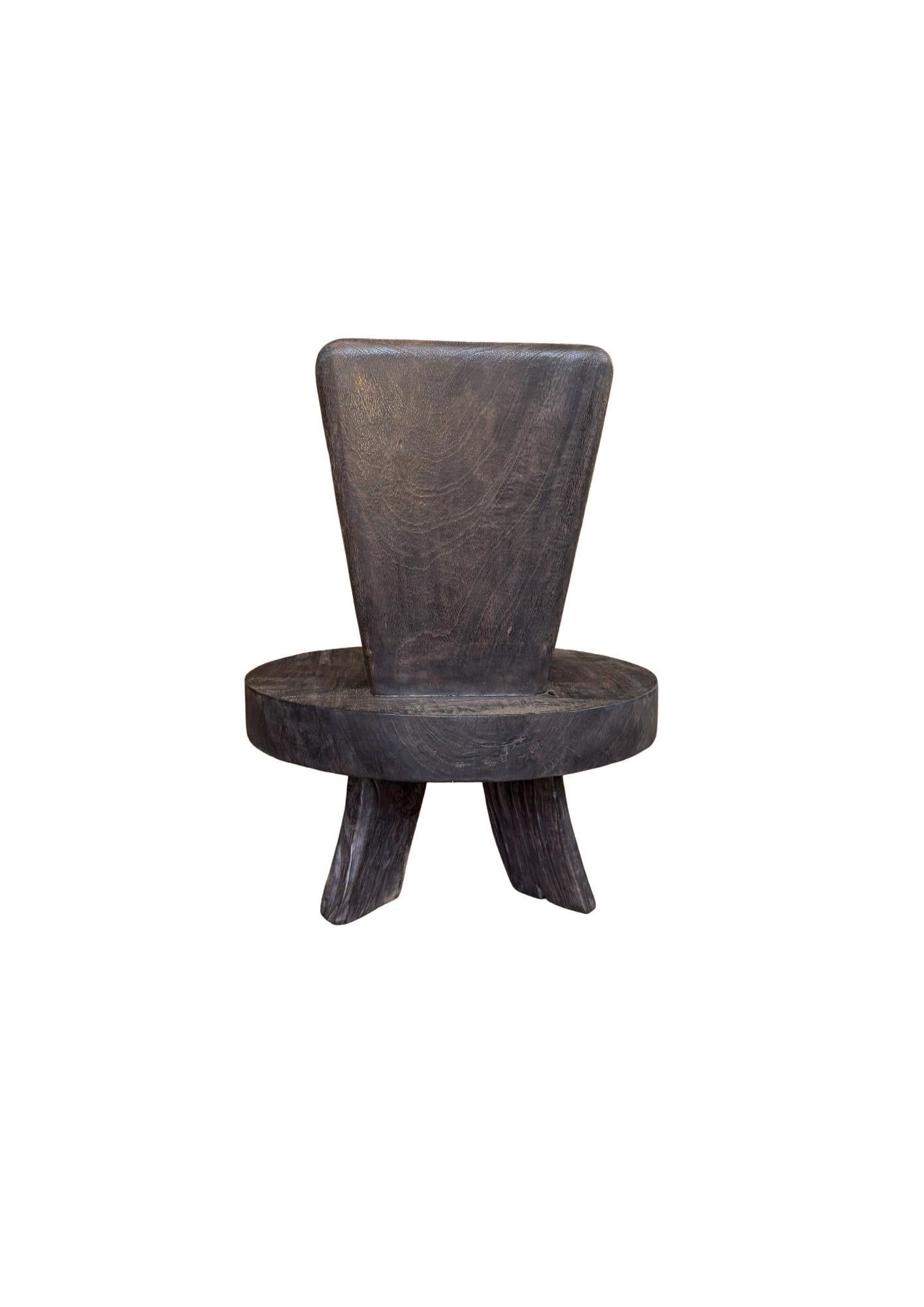 Sculptural Mango Wood Chair with Stunning Wood Textures, Espresso Finish im Zustand „Neu“ im Angebot in Jimbaran, Bali