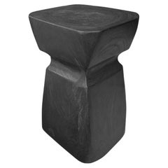 Tavolino scultoreo in Wood Wood, moderno organico, finitura bruciata