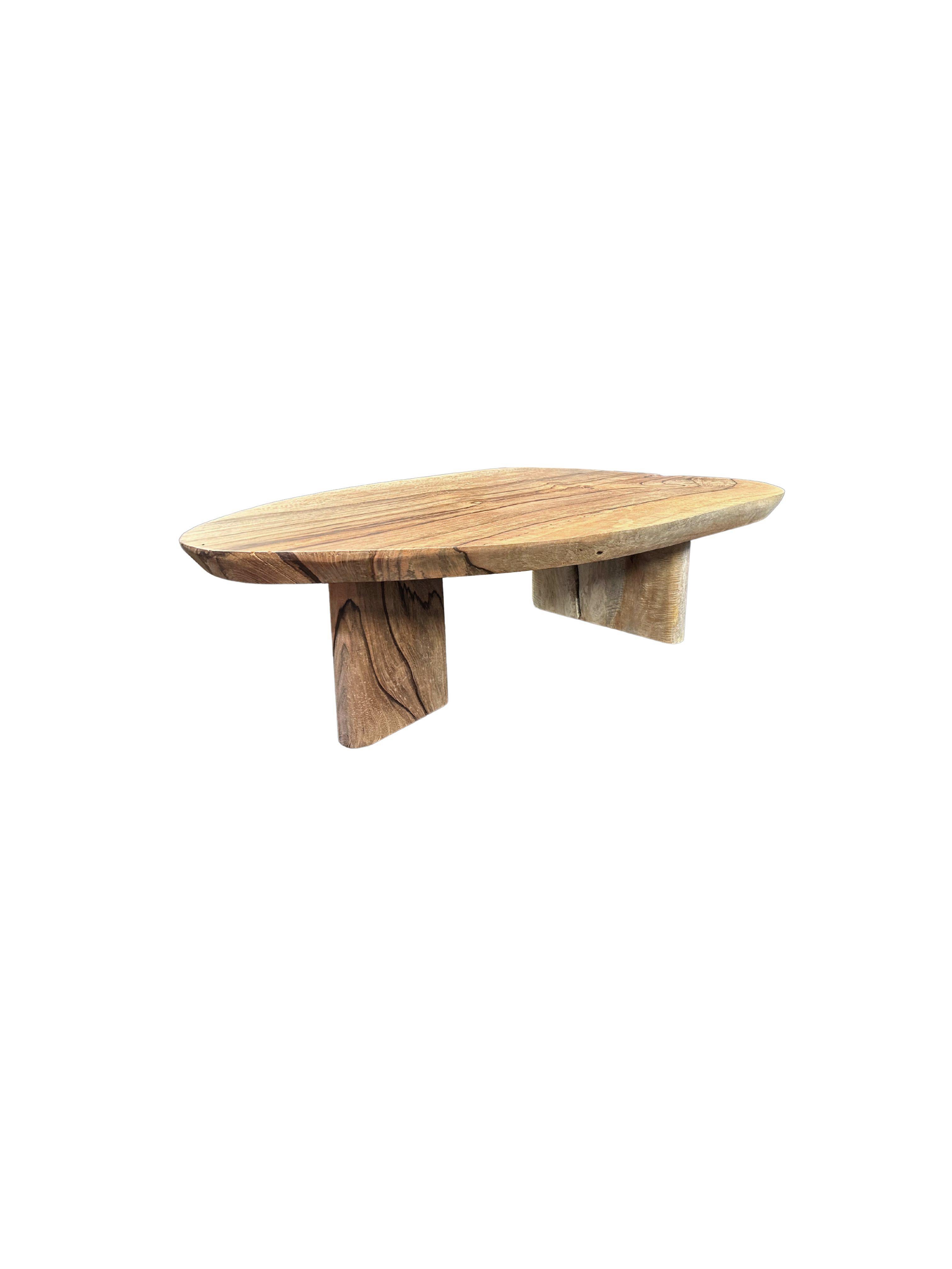 Mesa de Sofá Escultural de Madera de Mango, Moderna y Orgánica, Impresionantes Texturas de Madera en Nuevo estado para la venta en Jimbaran, Bali