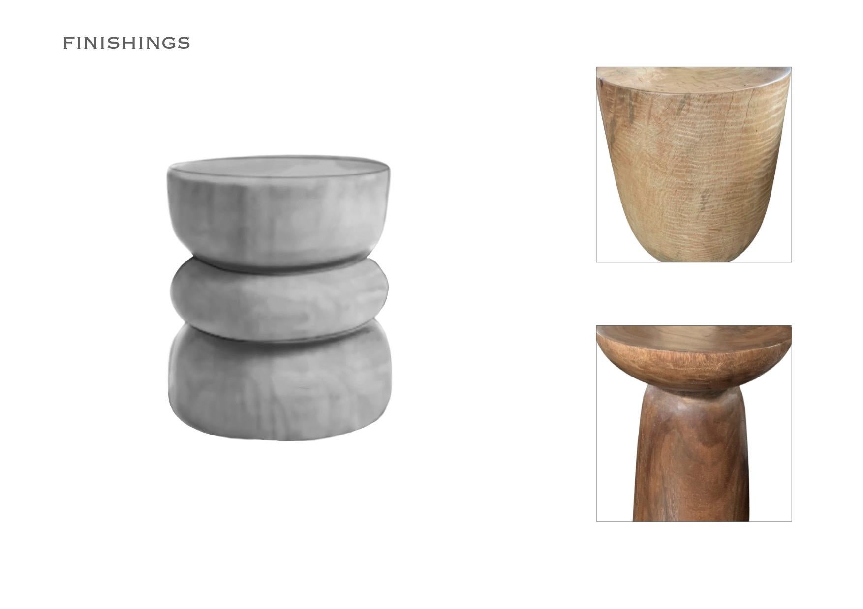 Indonésien Tabouret sculptural en bois de manguier Trilayer Design en vente