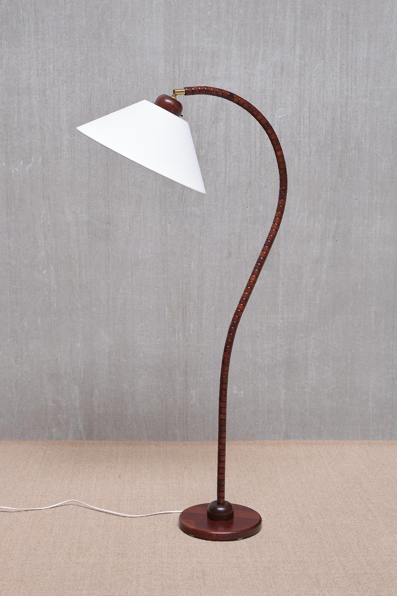 Sculptural Markslöjd Floor Lamp in Beech Wood, Sweden, 1960s im Angebot 3