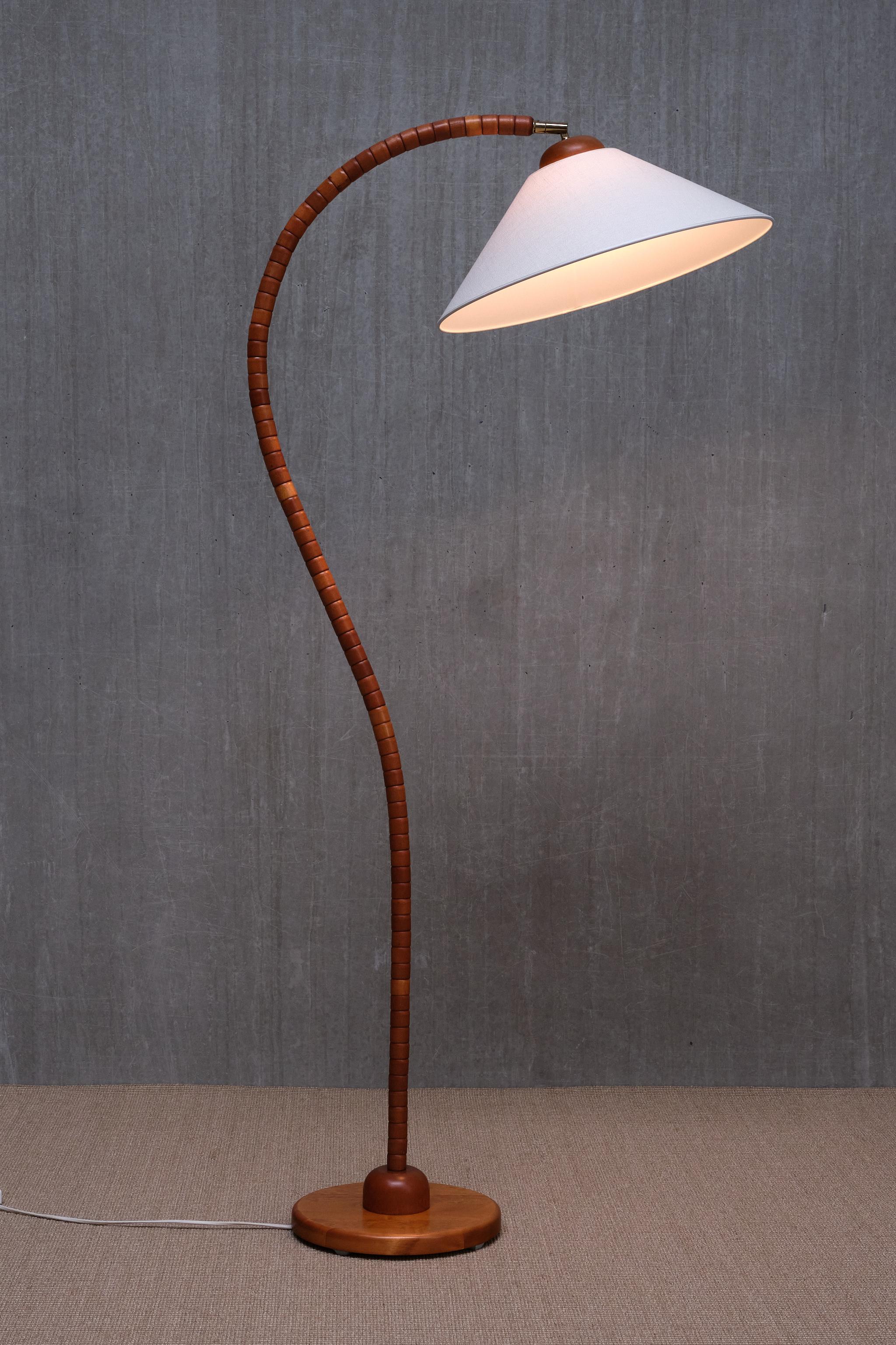 Swedish Sculptural Markslöjd Floor Lamp in Beech Wood, Sweden, 1960s