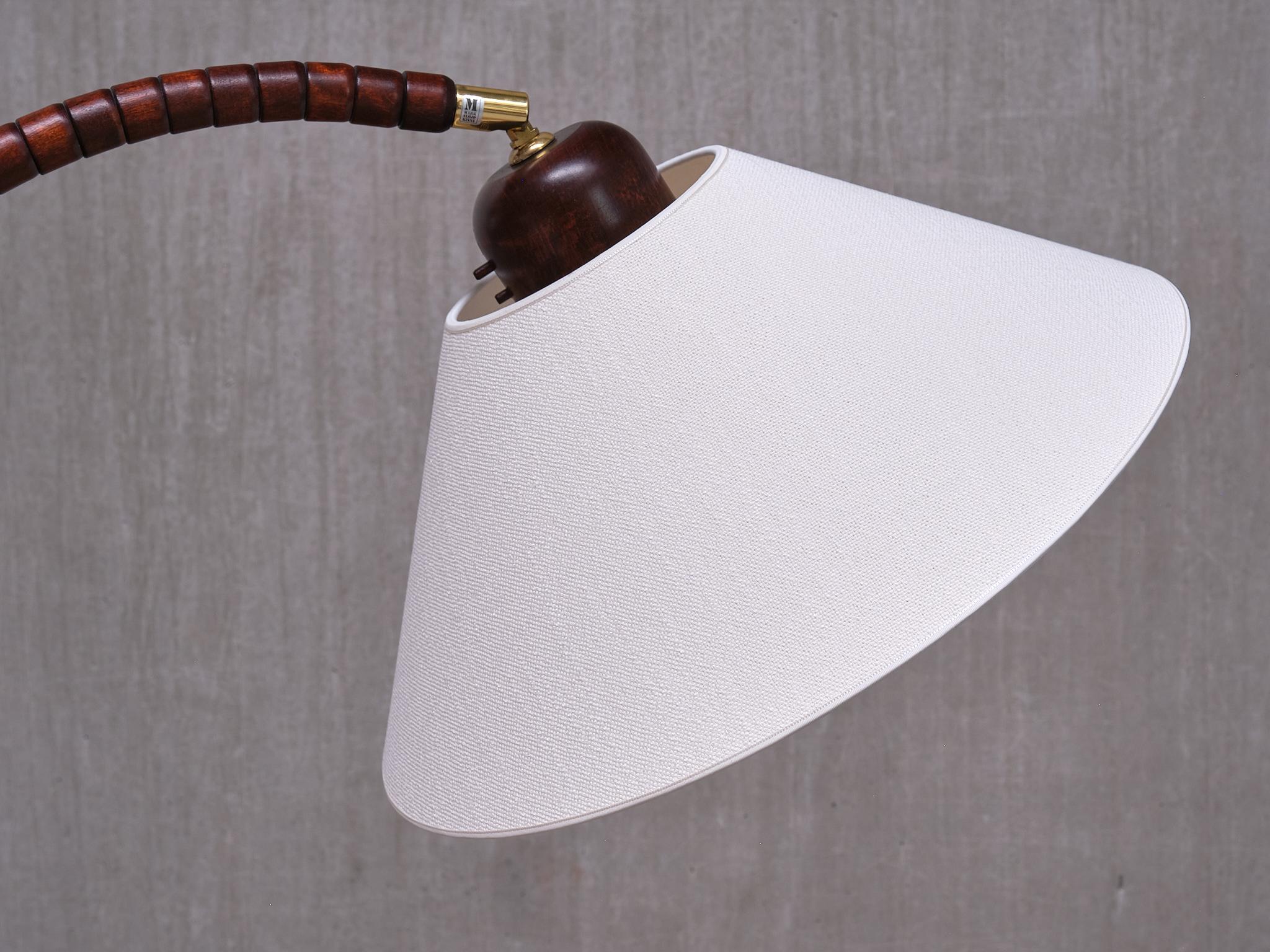 Sculptural Markslöjd Floor Lamp in Beech Wood, Sweden, 1960s (Schwedisch) im Angebot