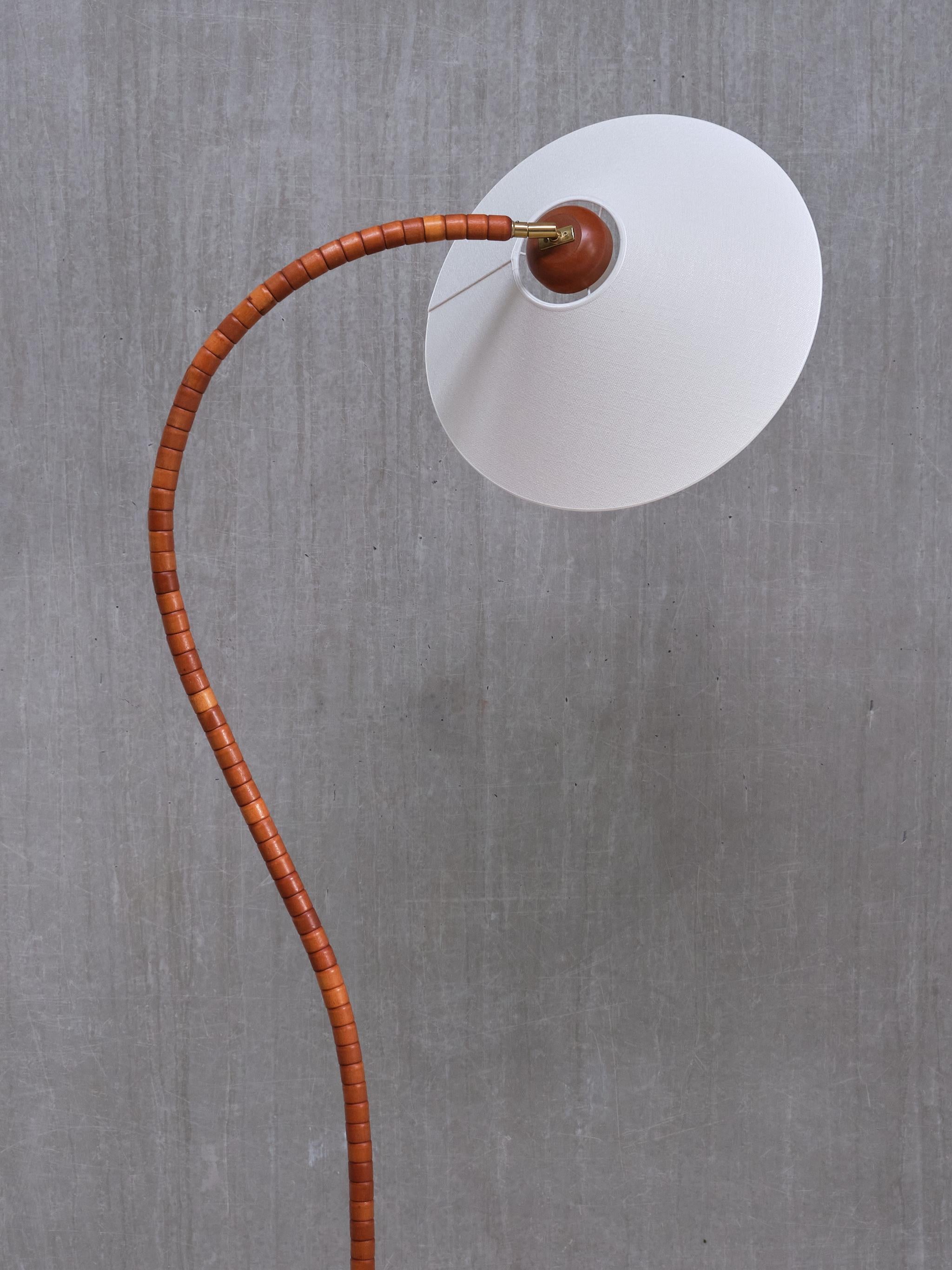 Mid-20th Century Sculptural Markslöjd Floor Lamp in Beech Wood, Sweden, 1960s