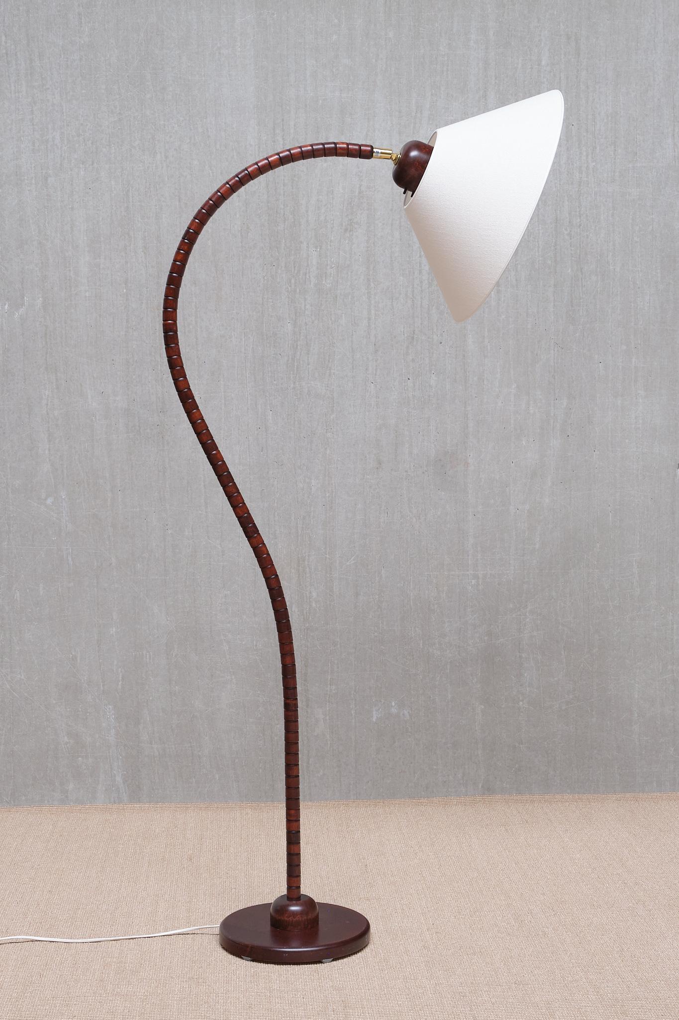 Sculptural Markslöjd Floor Lamp in Beech Wood, Sweden, 1960s im Angebot 1