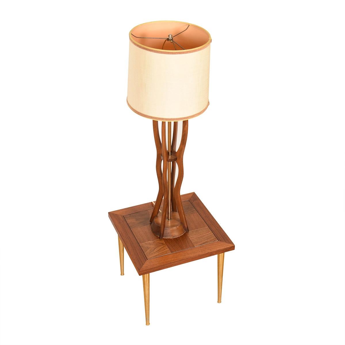 Sculptural MCM Table Lamp in Walnut In Good Condition For Sale In Kensington, MD