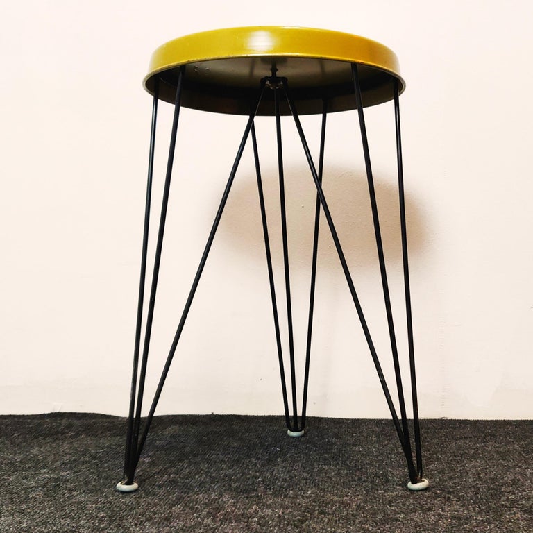 Mid-20th Century Sculptural Metal Wire Stool by Tjerk Reijenga for Pilastro, 1960s For Sale