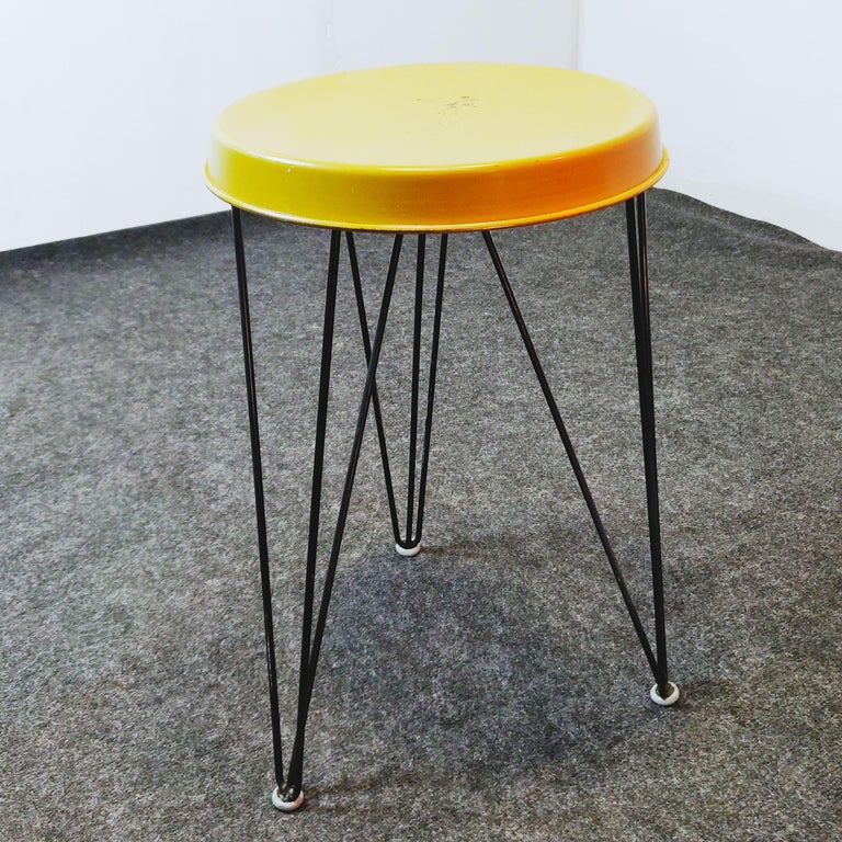 Sculptural Metal Wire Stool by Tjerk Reijenga for Pilastro, 1960s For Sale 2