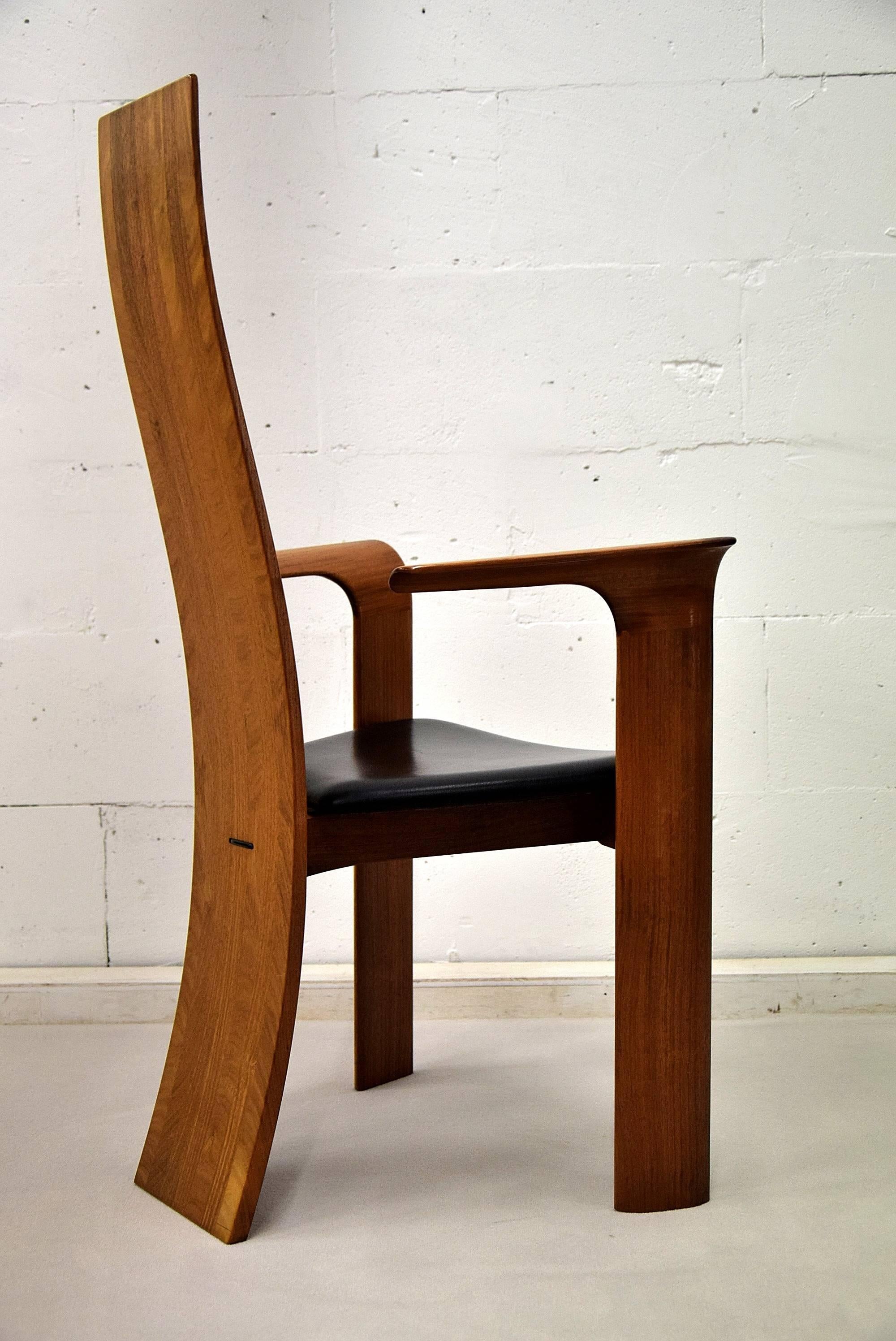 Skulpturaler Sessel aus der Mitte des Jahrhunderts im Angebot 1