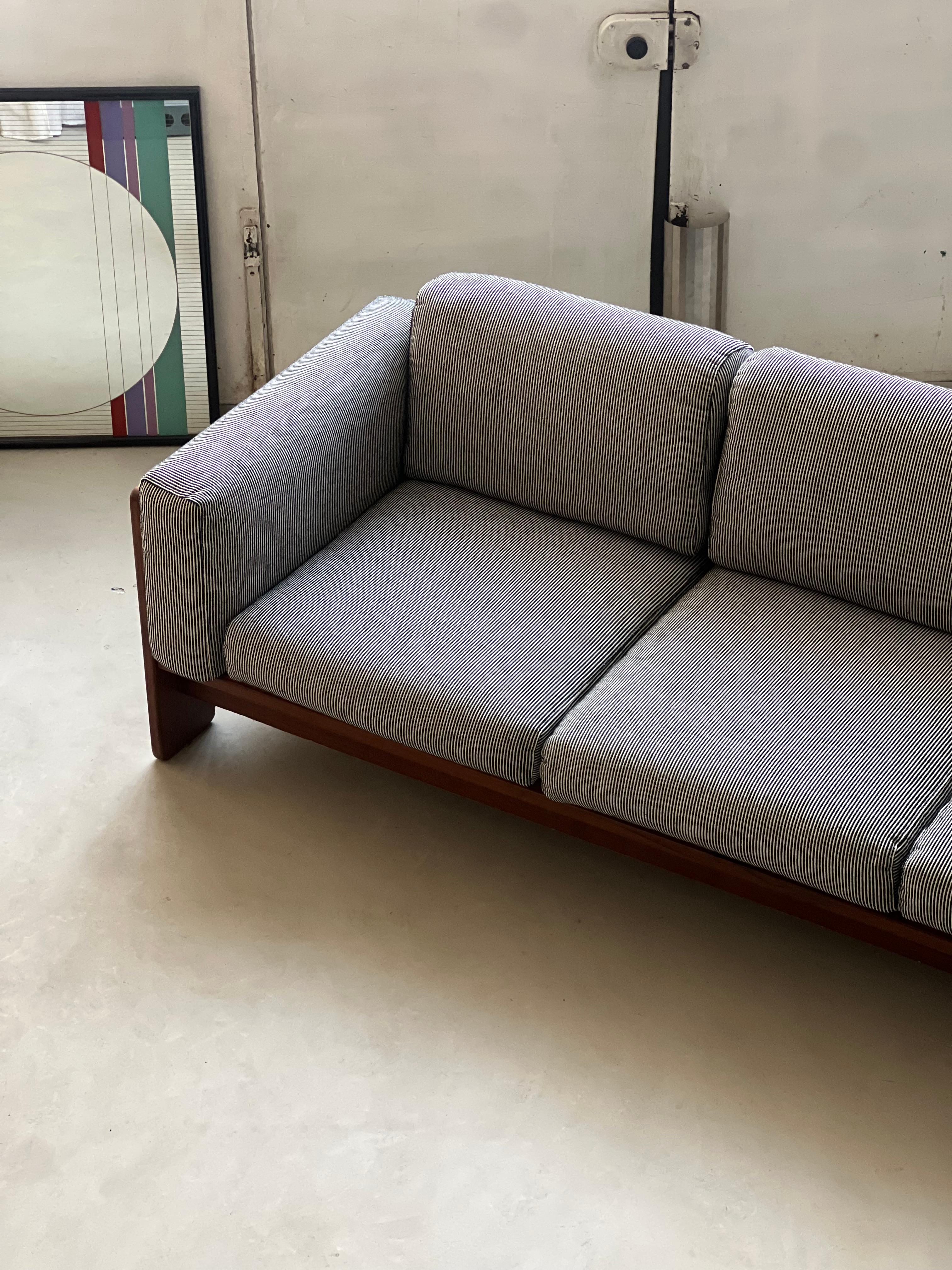 Divano scultoreo di metà secolo Bastiano di Afra & Tobia Scarpa, Made in Italy in vendita 8