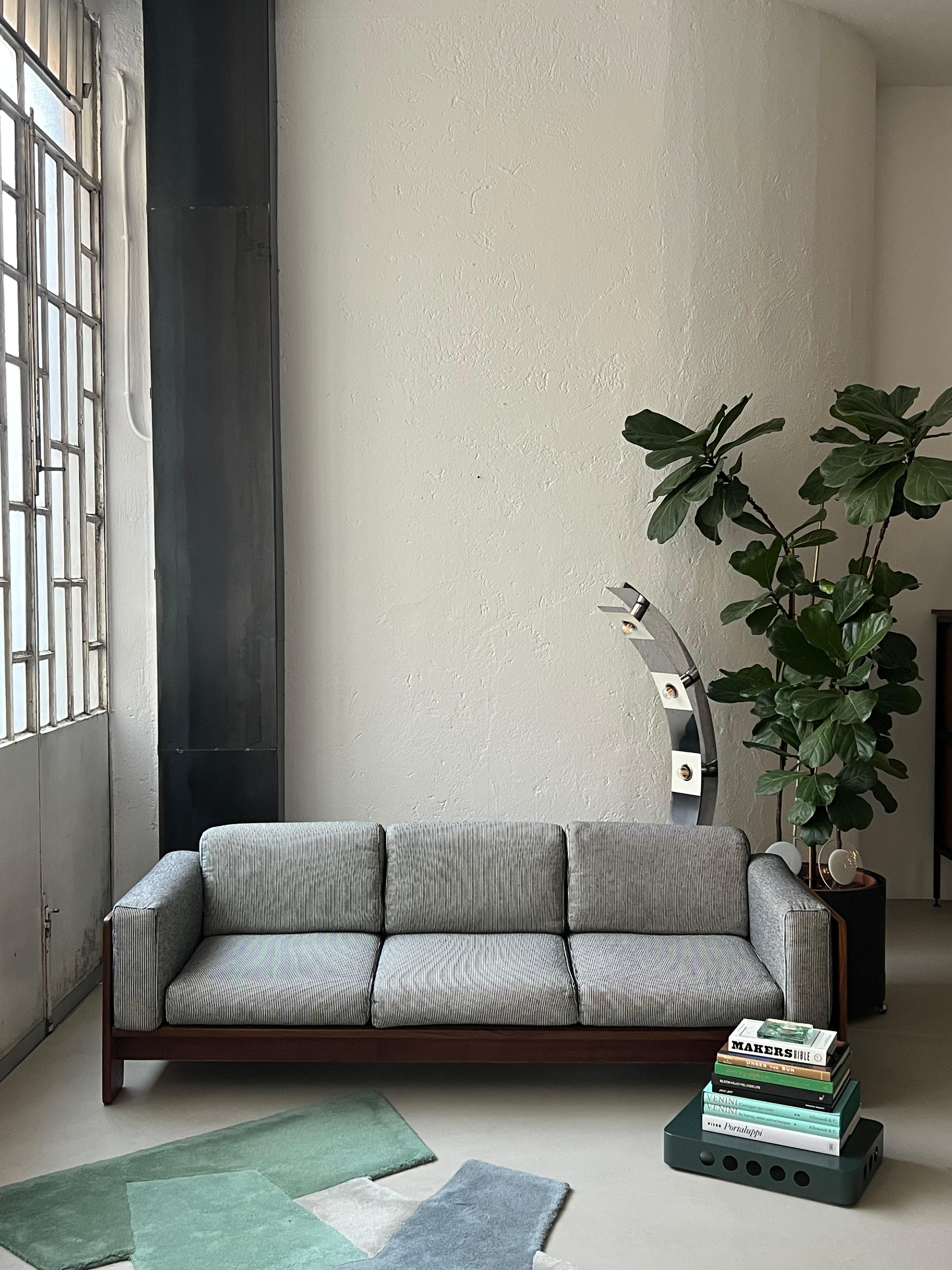 Pelle Divano scultoreo di metà secolo Bastiano di Afra & Tobia Scarpa, Made in Italy in vendita
