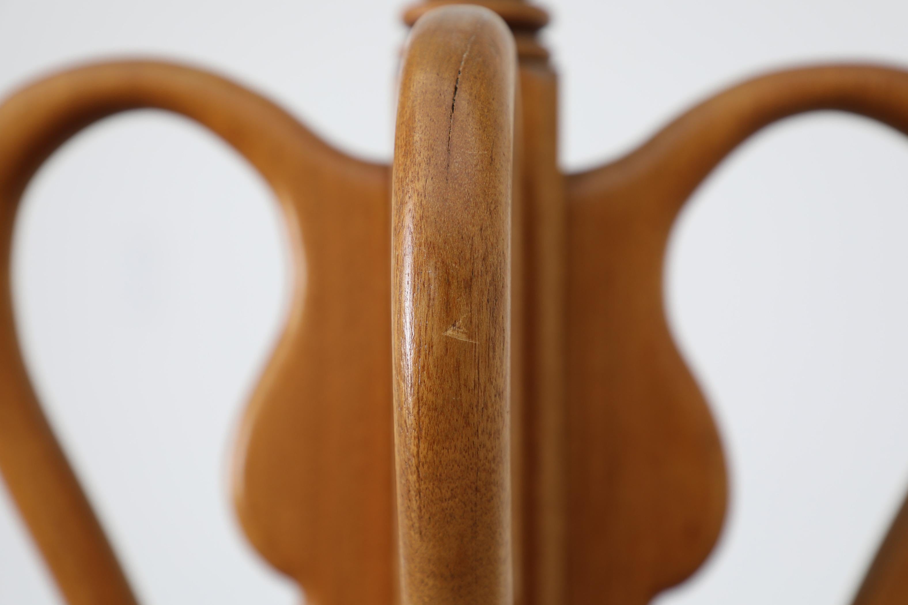 Porte-manteau sculptural en Beeche Wood du milieu du siècle dans le style d'Adrian Pearsall en vente 8