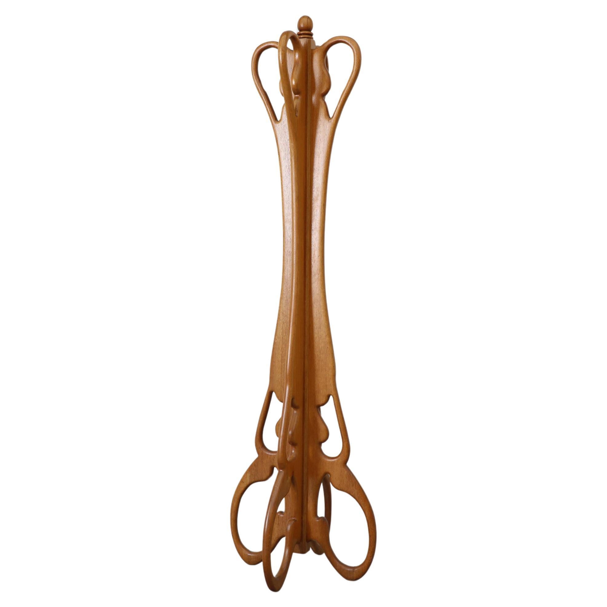 Porte-manteau sculptural en Beeche Wood du milieu du siècle dans le style d
Adrian Pearsall en vente