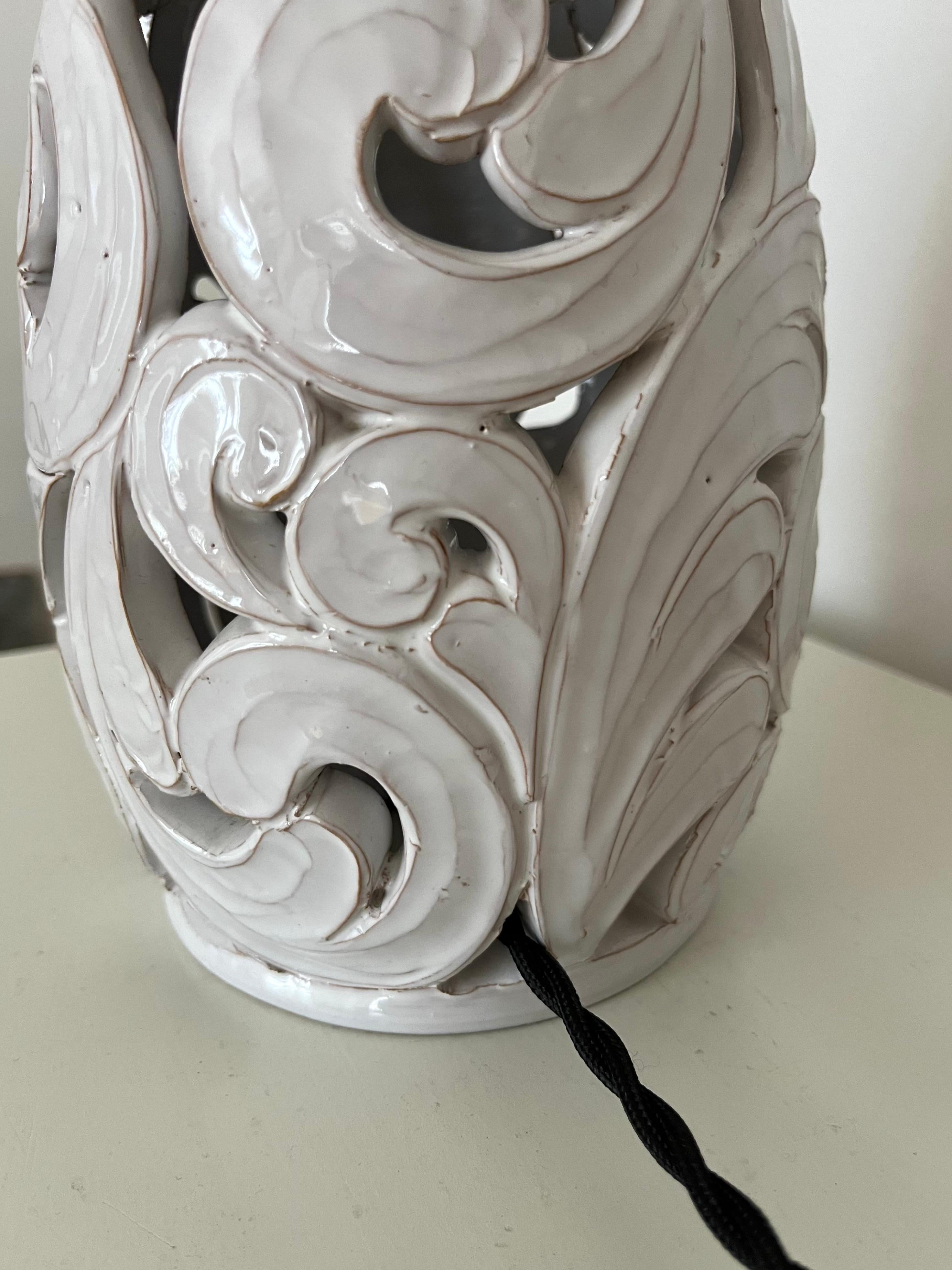 Sculptural Mid-Century Ceramic Table Lamp, Klein Unica, Denmark In Good Condition For Sale In Frederiksberg C, DK